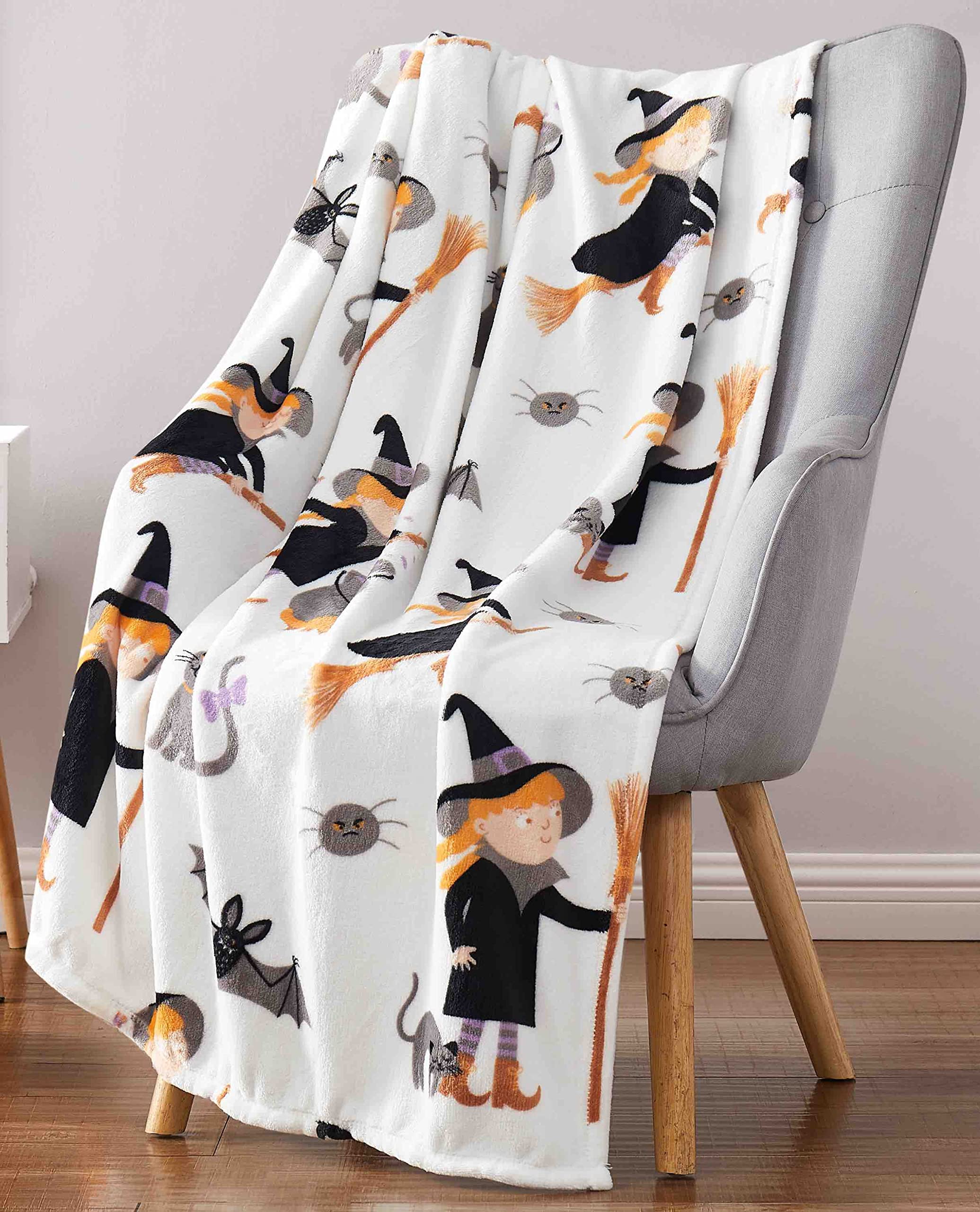 Halloween Throw Blanket: Cute Girl Witch With Faithful Cat Surrounded By Spiders And Bats Print On Fuzzy Soft Velvet Fleece Thro