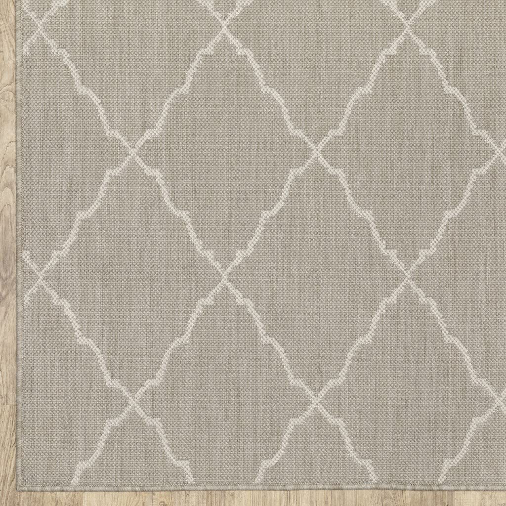 HomeRoots Grey Polypropylene 3’x5’ Gray and Ivory Trellis Indoor Outdoor Area Rug