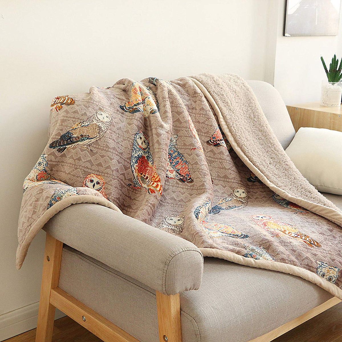 Ukeler Flannel Sherpa Throw 80' X 60'- Cute Colorful Owl Design Soft Plush Flannel Blanket Throws For Bed/Couch/Sofa/Office/Ca