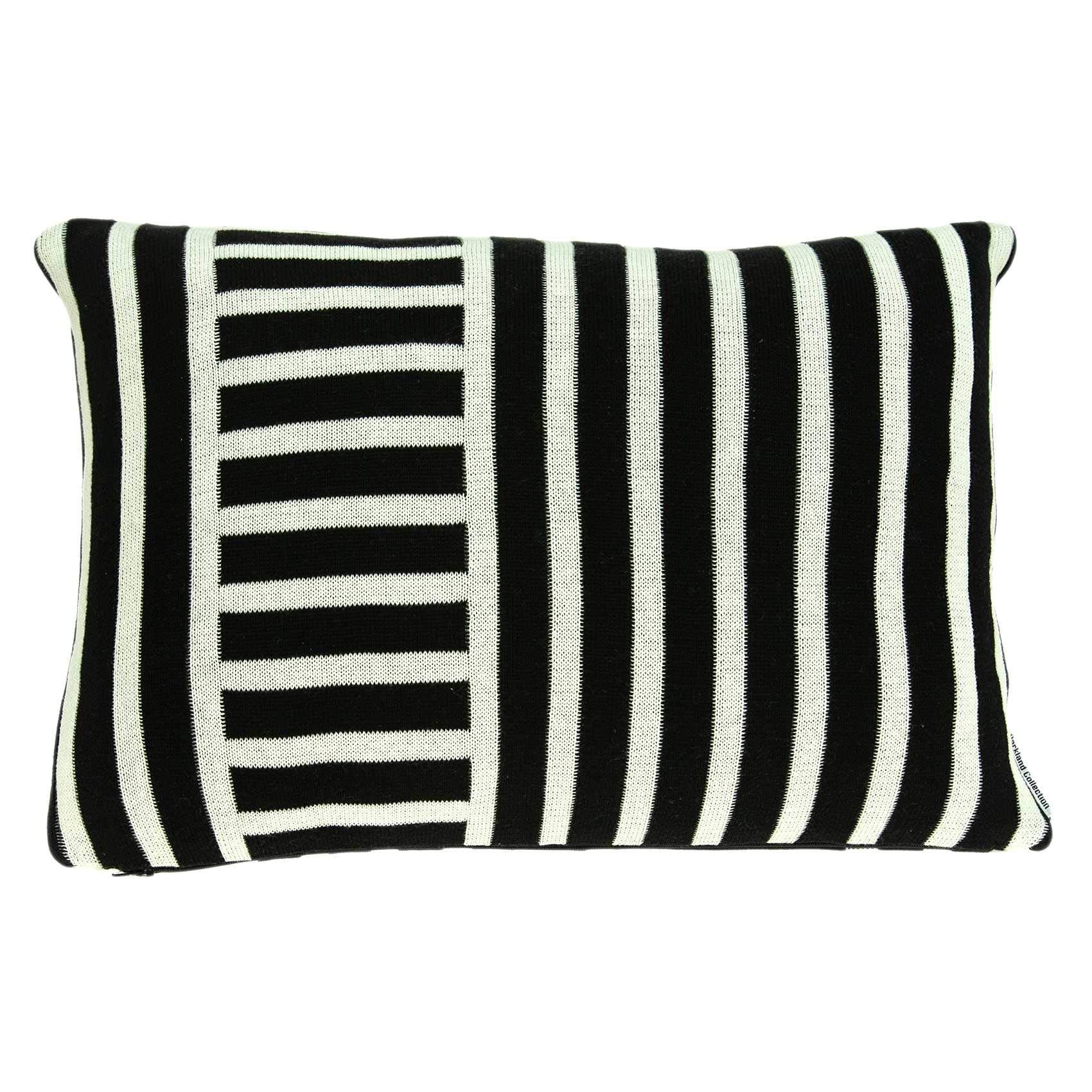 HomeRoots 100% Cotton Parkland Collection Essex Transitional Black Pillow Cover with Down Insert
