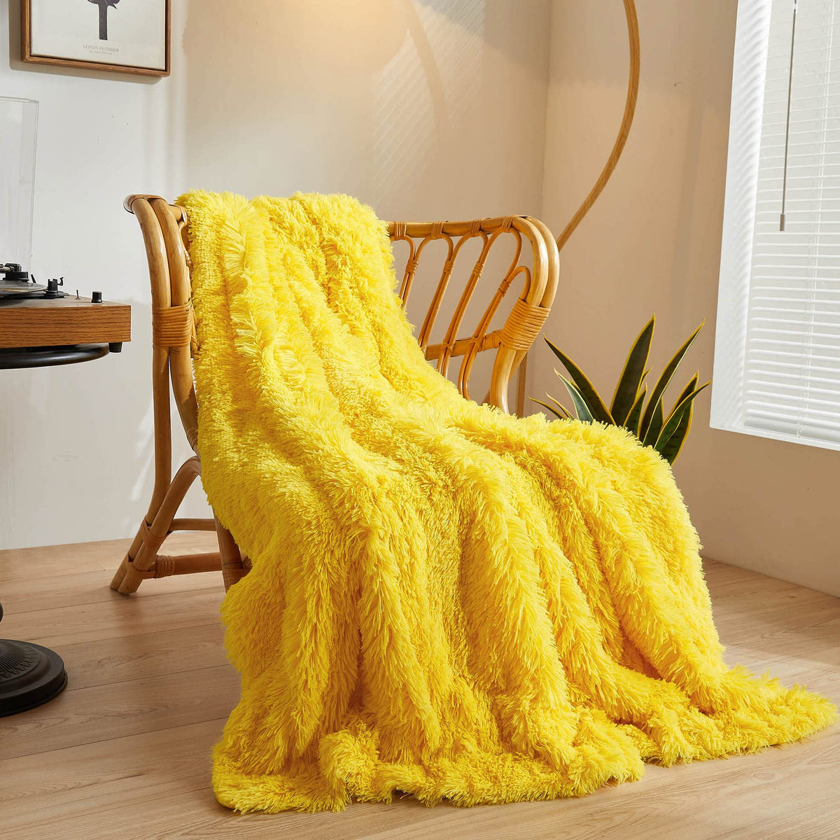 Xege Luxury Faux Fur Throw Blanket, Yellow Soft 60X90 Fluffy Blanket For Bed, Cozy Shaggy Plush Couch Blanket, Cute Furry Bed Th