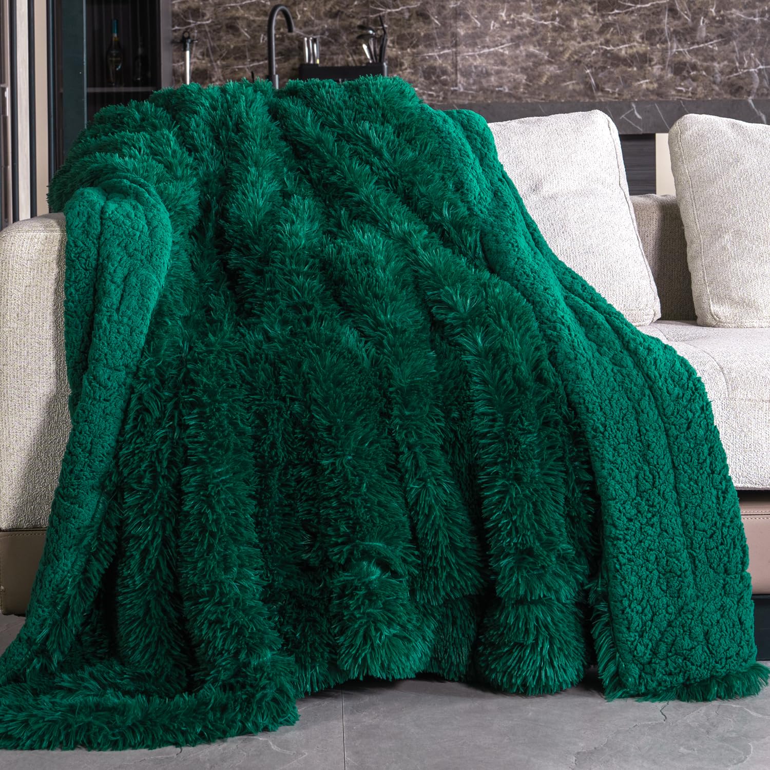 Pawque Faux Fur Blankets Twin Size 60X80 Inches, Soft Fuzzy Fluffy Blanket, Warm Thick Sherpa Long Hair Shag Reversible Lightwei
