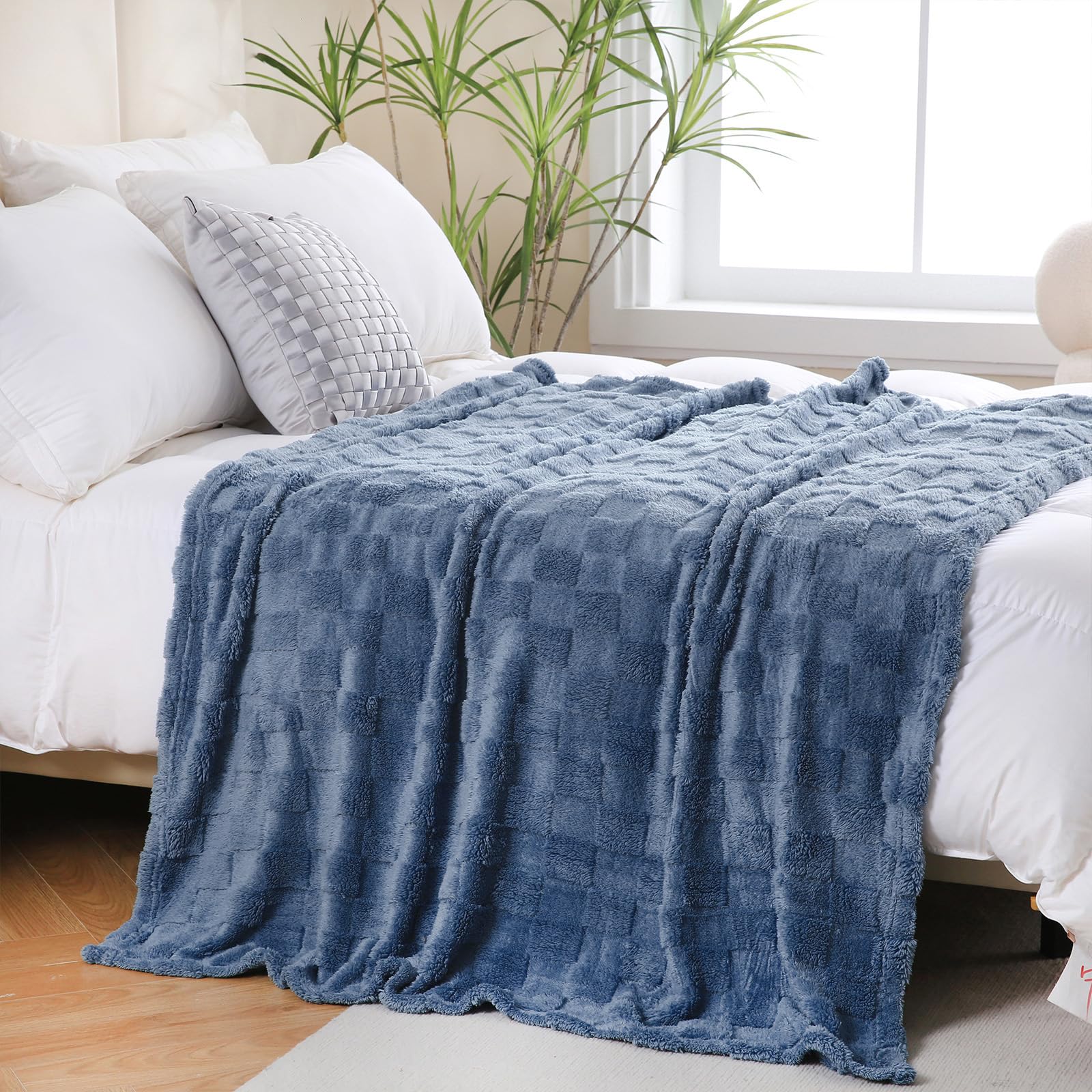 Linecooo Dusty Blue Fleece Throw Blanket 60     80    For Couch Sofa Bed,Super Soft Cozy Plush Microfiber Flannel Blanket With 3