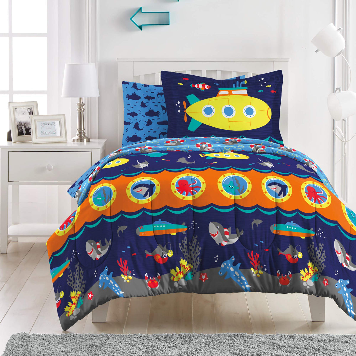 Dream Factory Kids 5-Piece Complete Set Easy-Wash Super Soft Microfiber Comforter Bedding, Twin, Navy Submarine