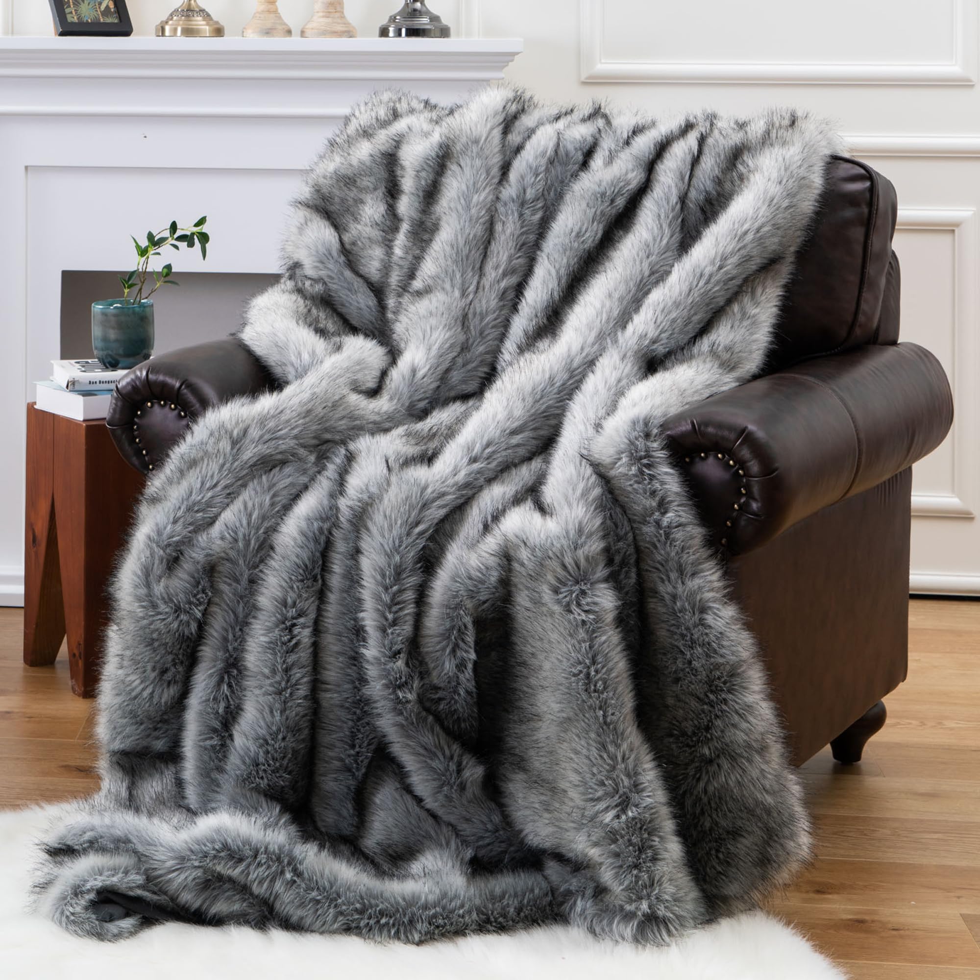 Battilo Home Wolf Faux Fur Blanket, Extra Large Fox Fur Throw Blankets For Couch, Bed, Super Soft, Fluffy, Eelegant, Grey With B