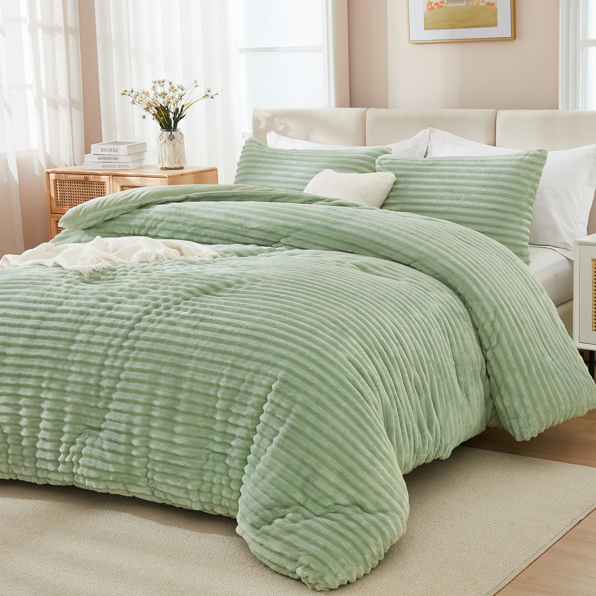 Andency Fleece Queen Comforter Set, 3 Pieces Sage Green Comforter Set for Queen Size Bed, Soft Warm Fluffy Fuzzy Bedding Set for