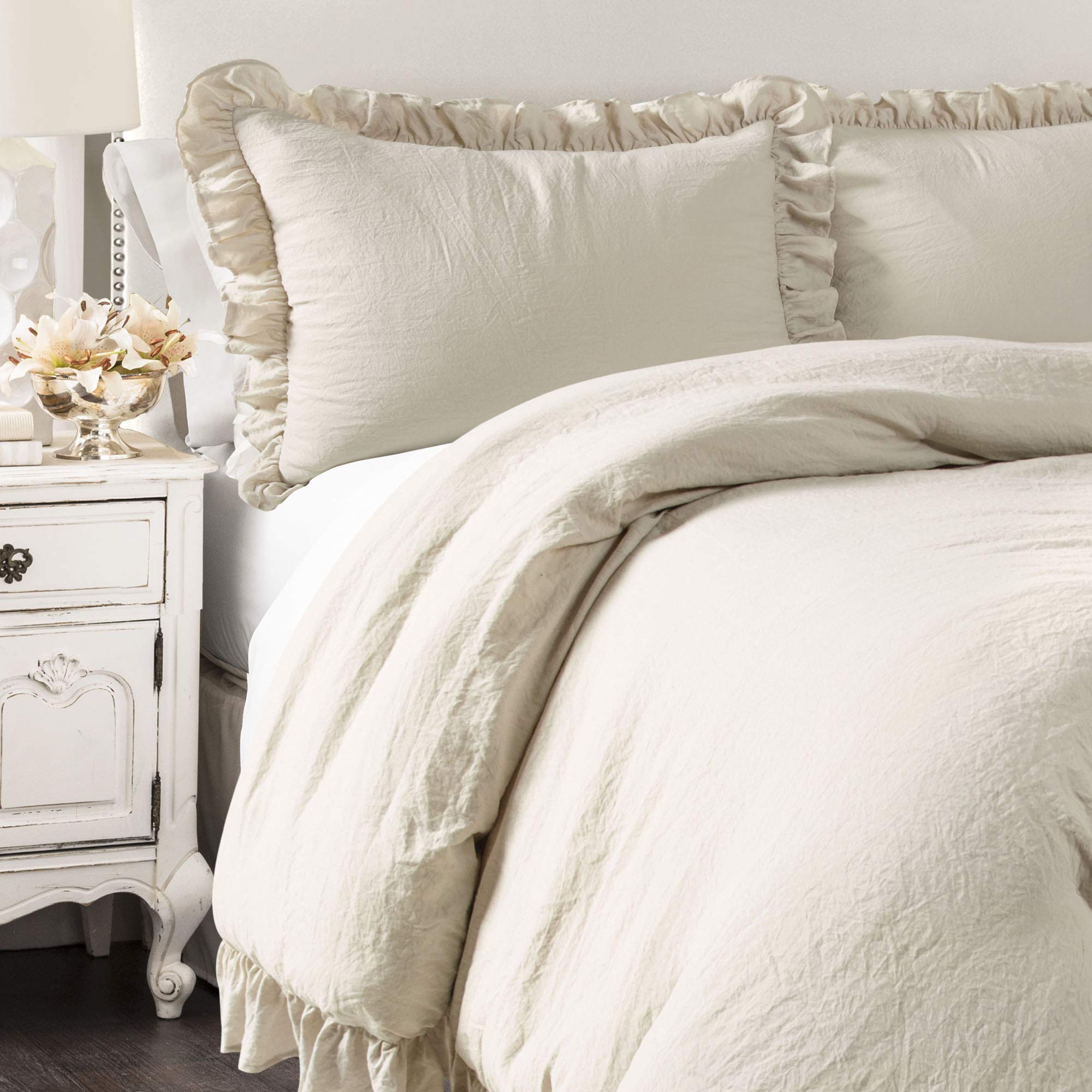 Lush Decor Reyna Ruffle Comforter Set - 3 Piece Cozy Ruffled Bedding Set - Timeless Elegance And Comfort For Bedroom - Californi