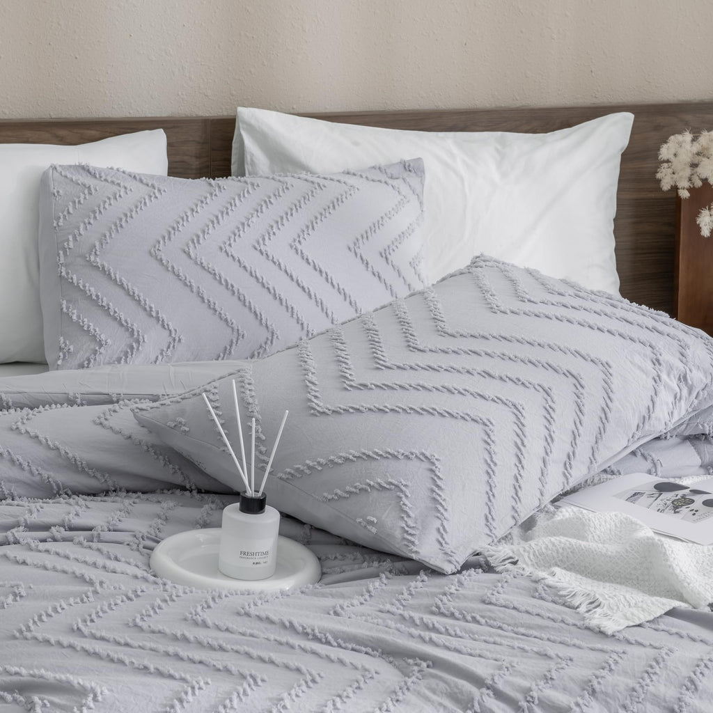 Andency Silver Grey California King Size Comforter, Cal King Boho Grey Soft Warm Bedding Comforter Sets, 3 Pieces Cali King Chevron Tufted Aesthetic Microfiber Comforter Set