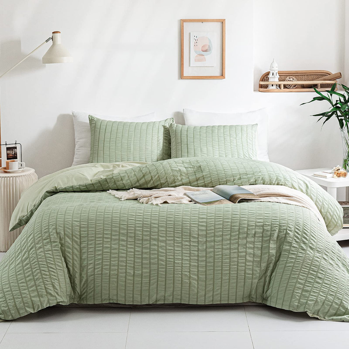 Warmdern Duvet Cover Set Queen Size, 3Pcs Washed Microfiber Green Bedding Set, Soft Breathable Striped Textured Seersucker Duvet
