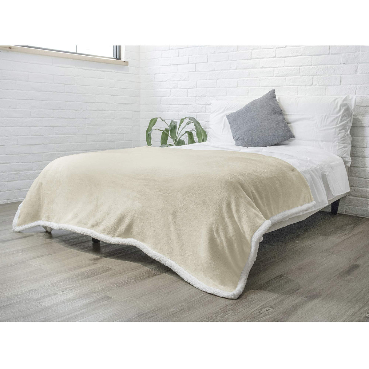 Pavilia Cream Beige Sherpa Fleece Throw Blanket For Couch Twin, Soft Thick Bed Blanket Sofa, Cozy Warm Throw Blanket All Season,