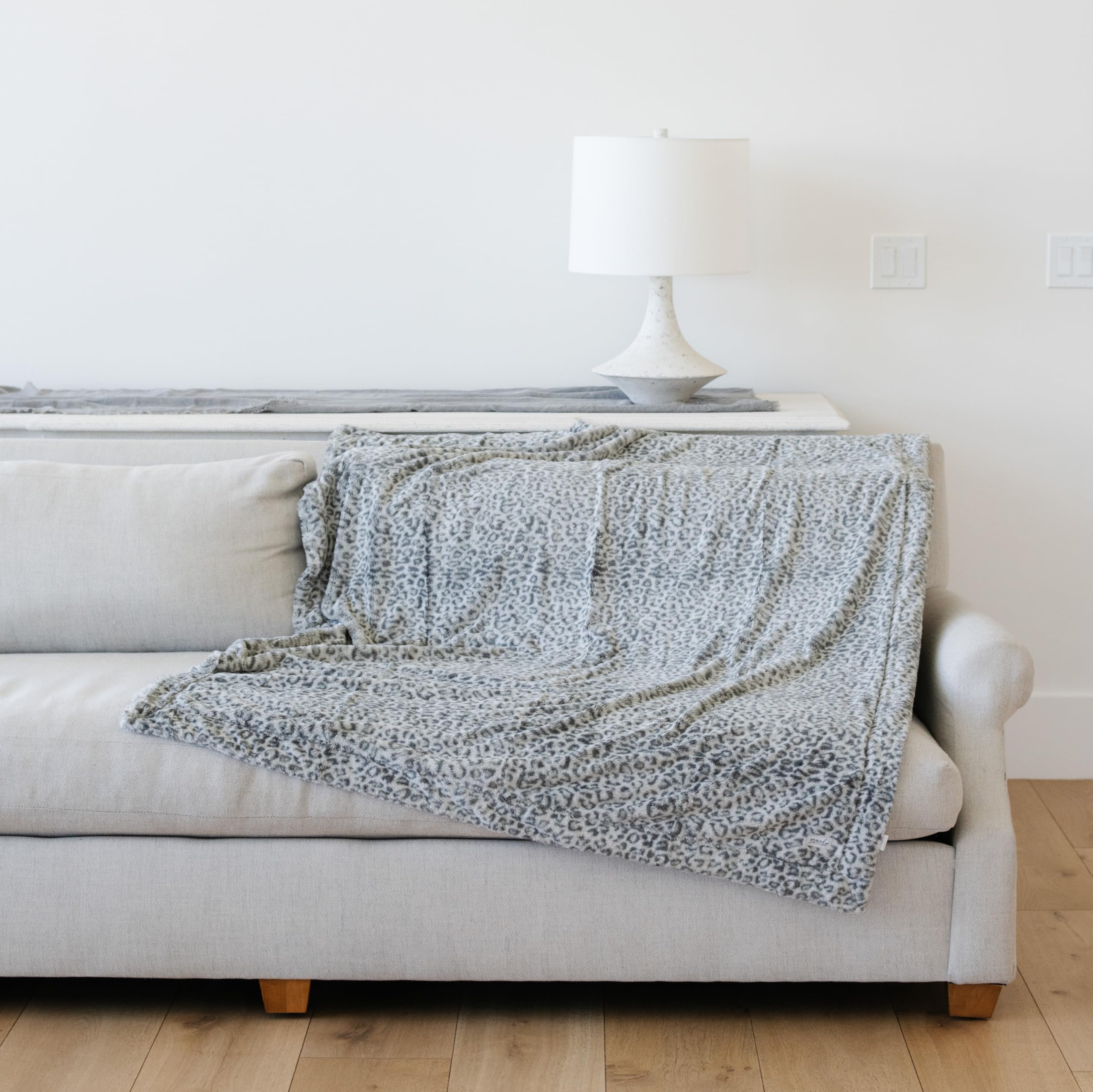 Graced Soft Luxuries Throw Blanket Softest Warm Elegant Cozy Comfy Cuddly Cheetah Faux Fur Couch, Sofa, Bed, Chair, Travel (Snow