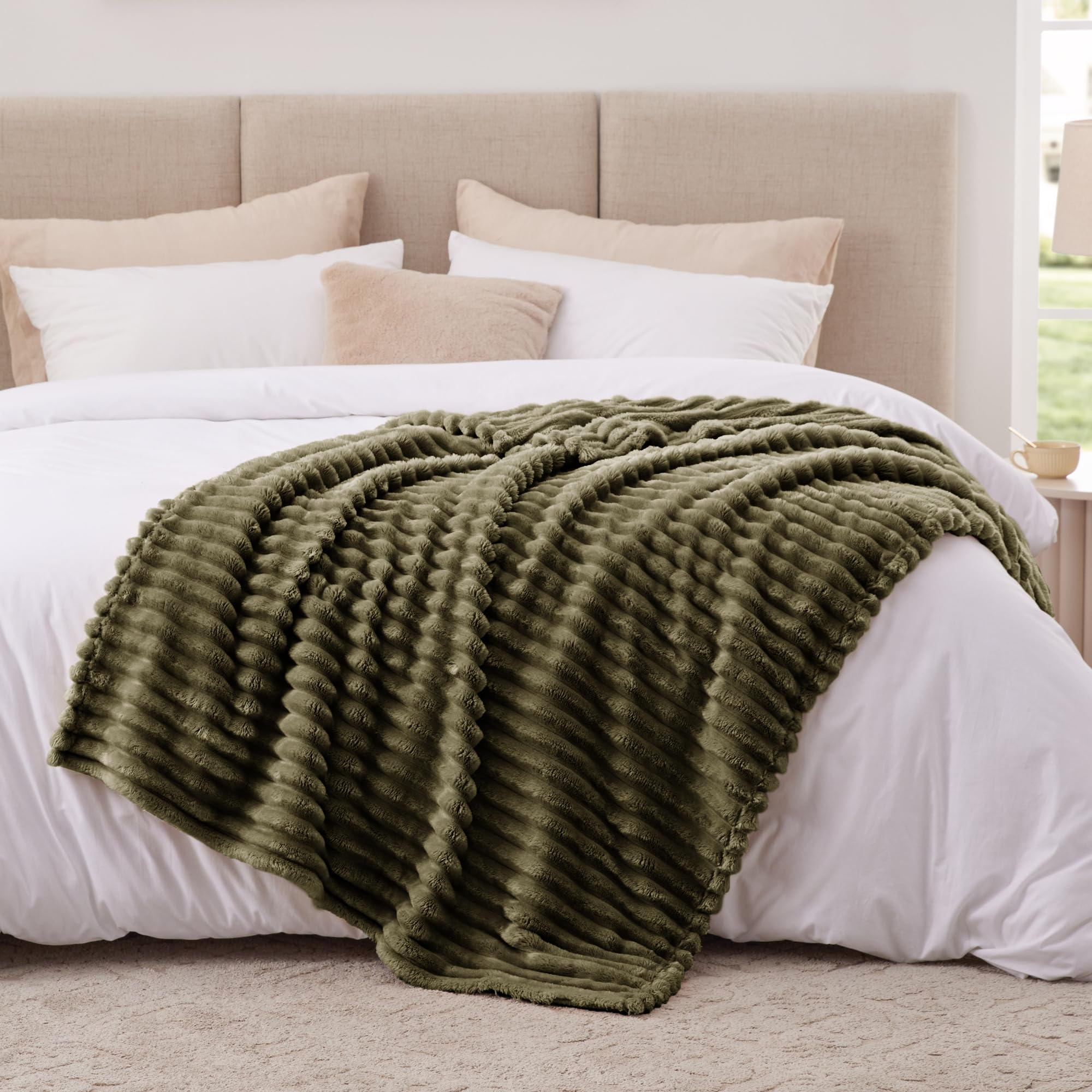 Exq Home Fleece Blanket Twin Size For Couch Or Bed - 3D Stripe Jacquard Decorative Blankets - Cozy Soft Lightweight Fuzzy Flanne