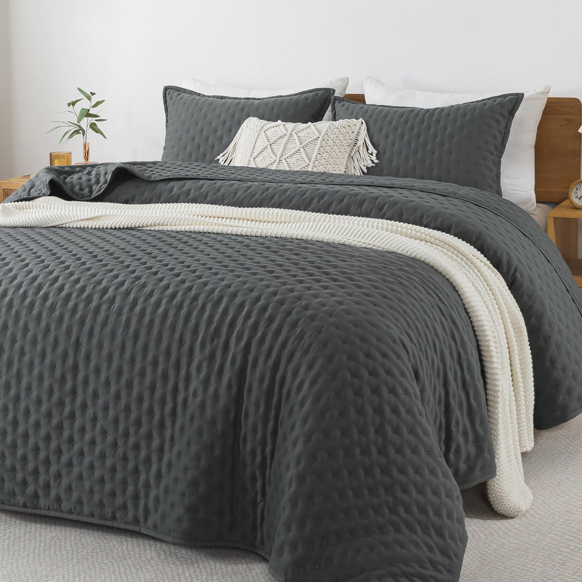 Andency Dark Grey Queen Size Quilt Bedding Set (90x96 Inch), 3 Pieces Soft Lightweight Bedspread Coverlet, Drak Gray Boho Summer