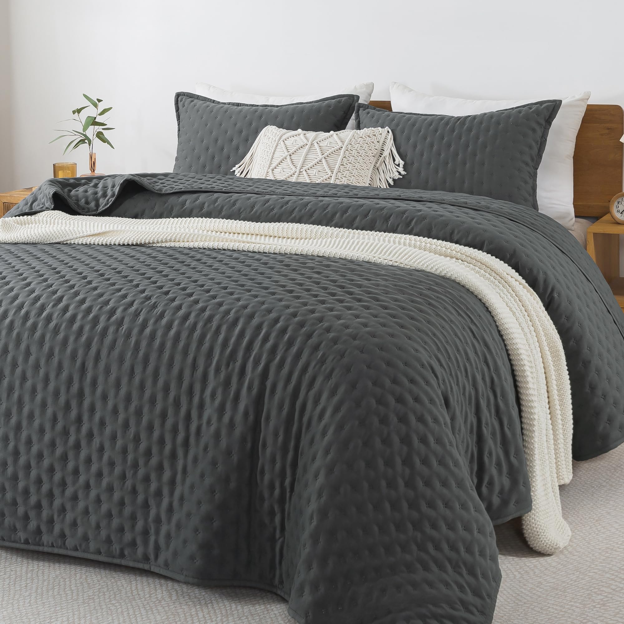 Andency Dark Grey Queen Size Quilt Bedding Set (90x96 Inch), 3 Pieces Soft Lightweight Bedspread Coverlet, Drak Gray Boho Summer