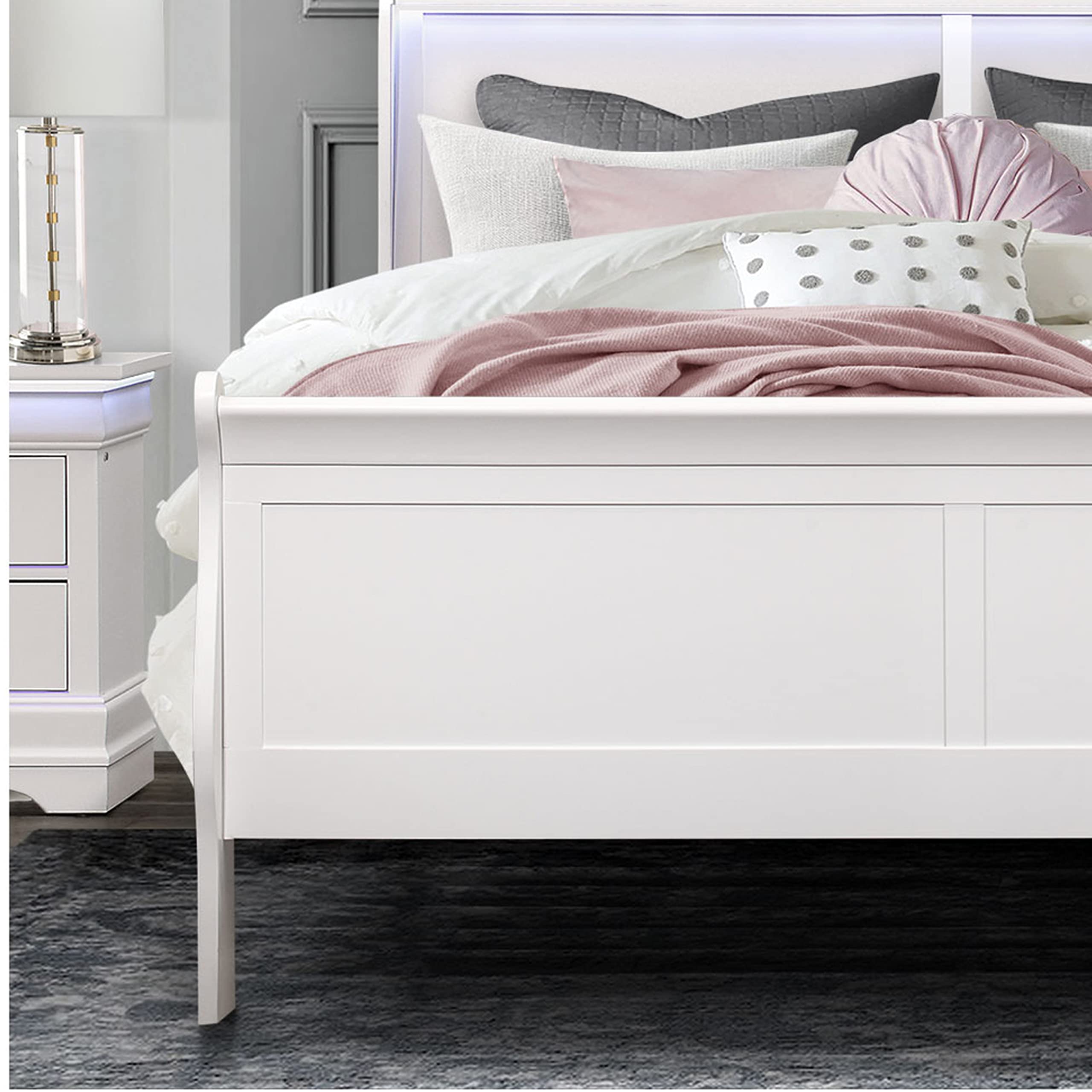 Global Furniture Usa Charlie White Queen Bed