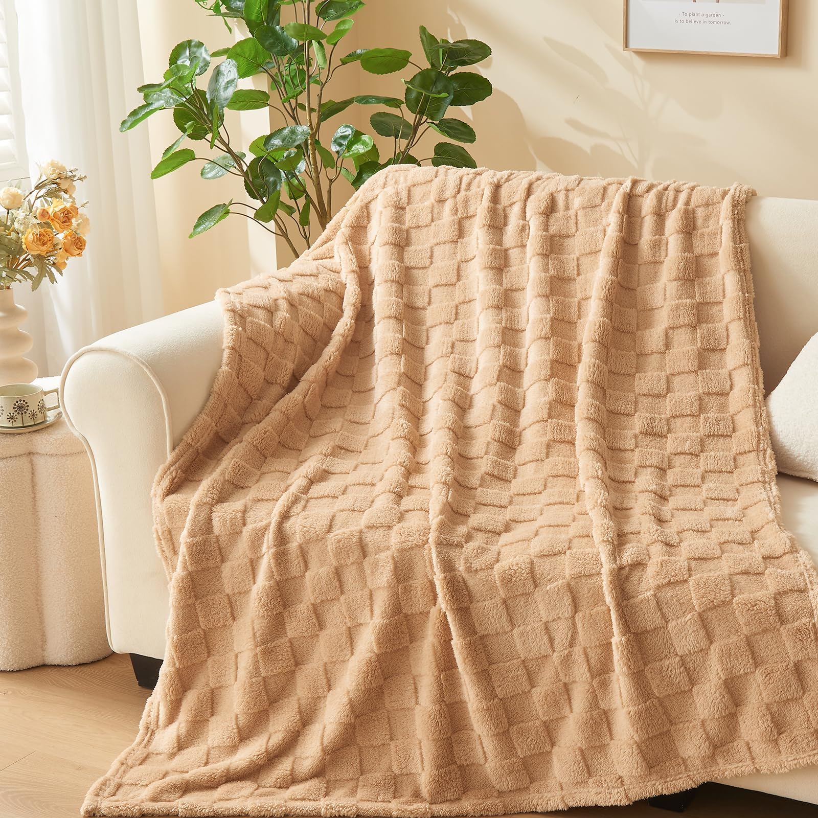 Newcosplay Super Soft Twin Blanket Brown Premium Silky Flannel Fleece 3D Checkered Lightweight Bed Blanket All Season Use (Brown