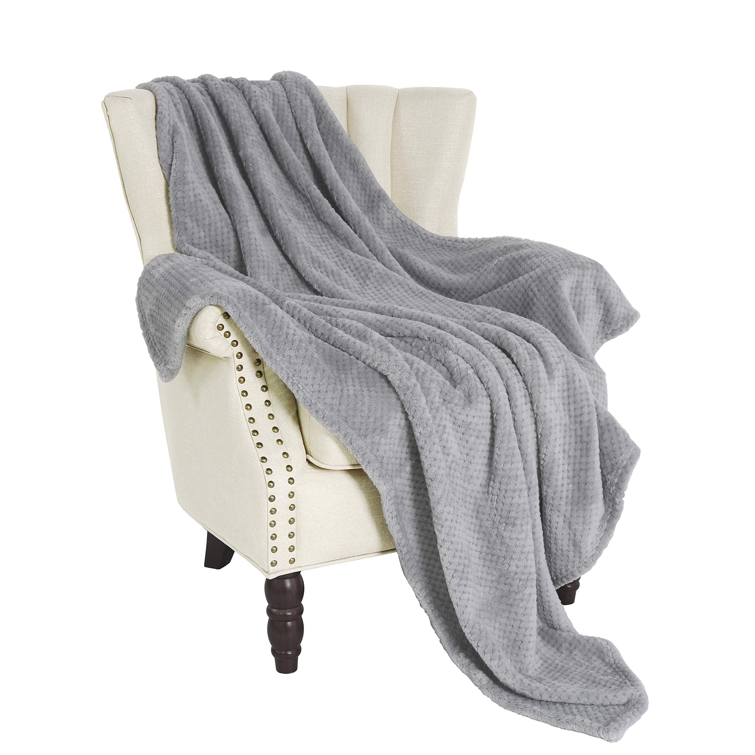 Exclusivo Mezcla Waffle Textured Extra Large Fleece Blanket, Super Soft And Warm Throw Blanket For Couch, Sofa And Bed (Light Gr