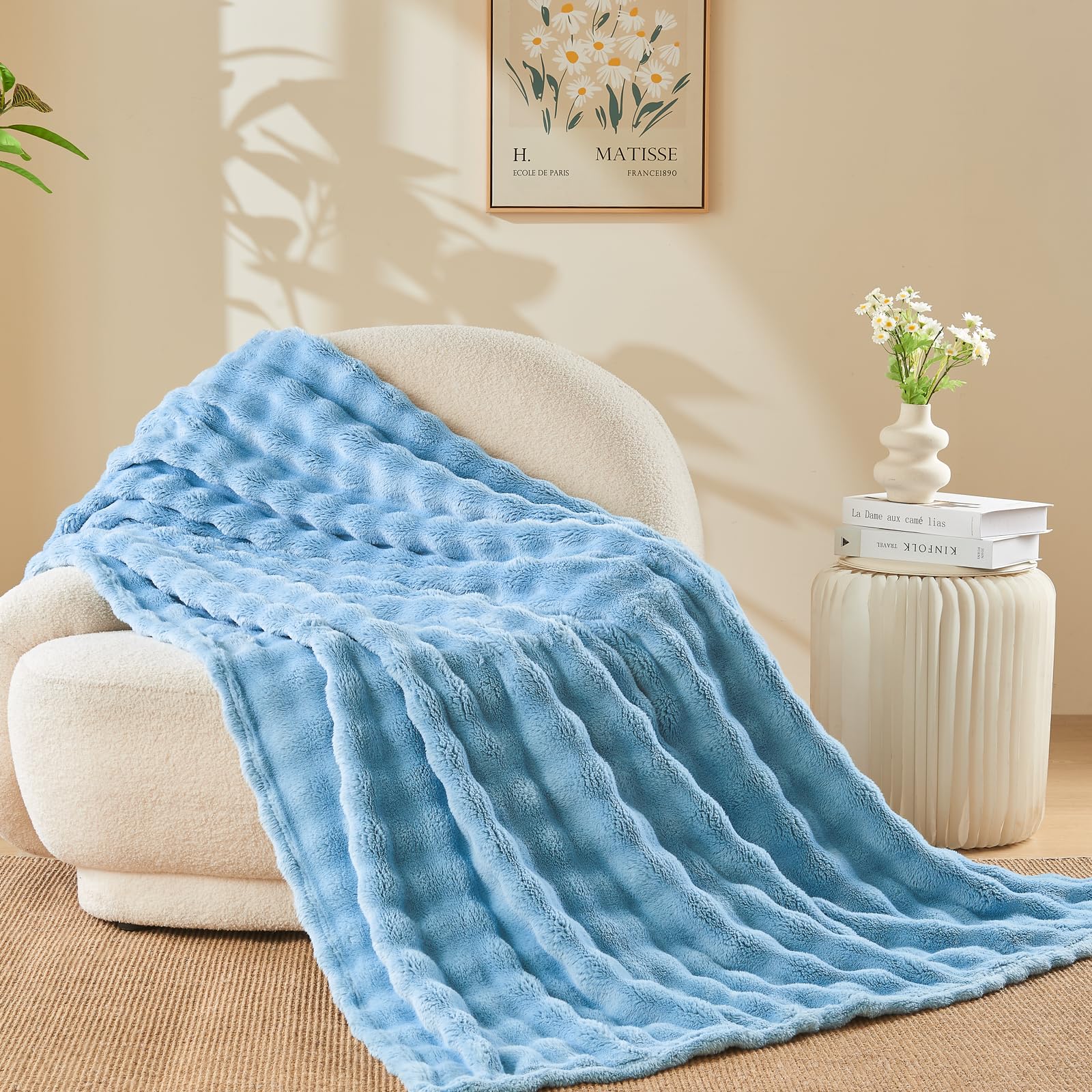 Newcosplay Twin Blanket For Couch Blue Super Soft Flannel Fleece 3D Bubble Lightweight Bed Blanket All Season Use (Blue, Twin(60