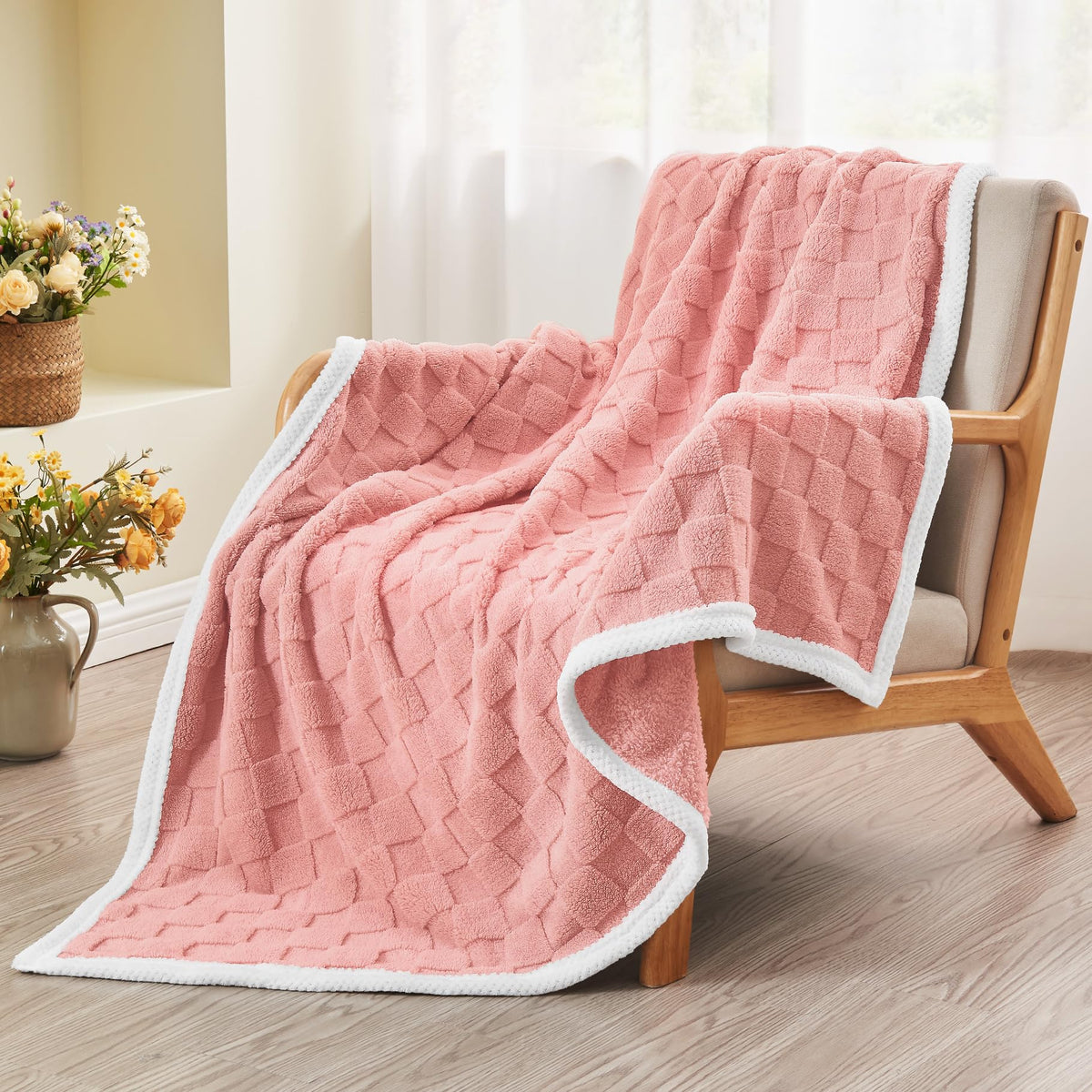 Bedelite Super Soft Throw Blanket For Couch And Bed, Lightweight Cozy Fluffy Decorative 3D Checkered Blanket, Warm And Fuzzy Fle