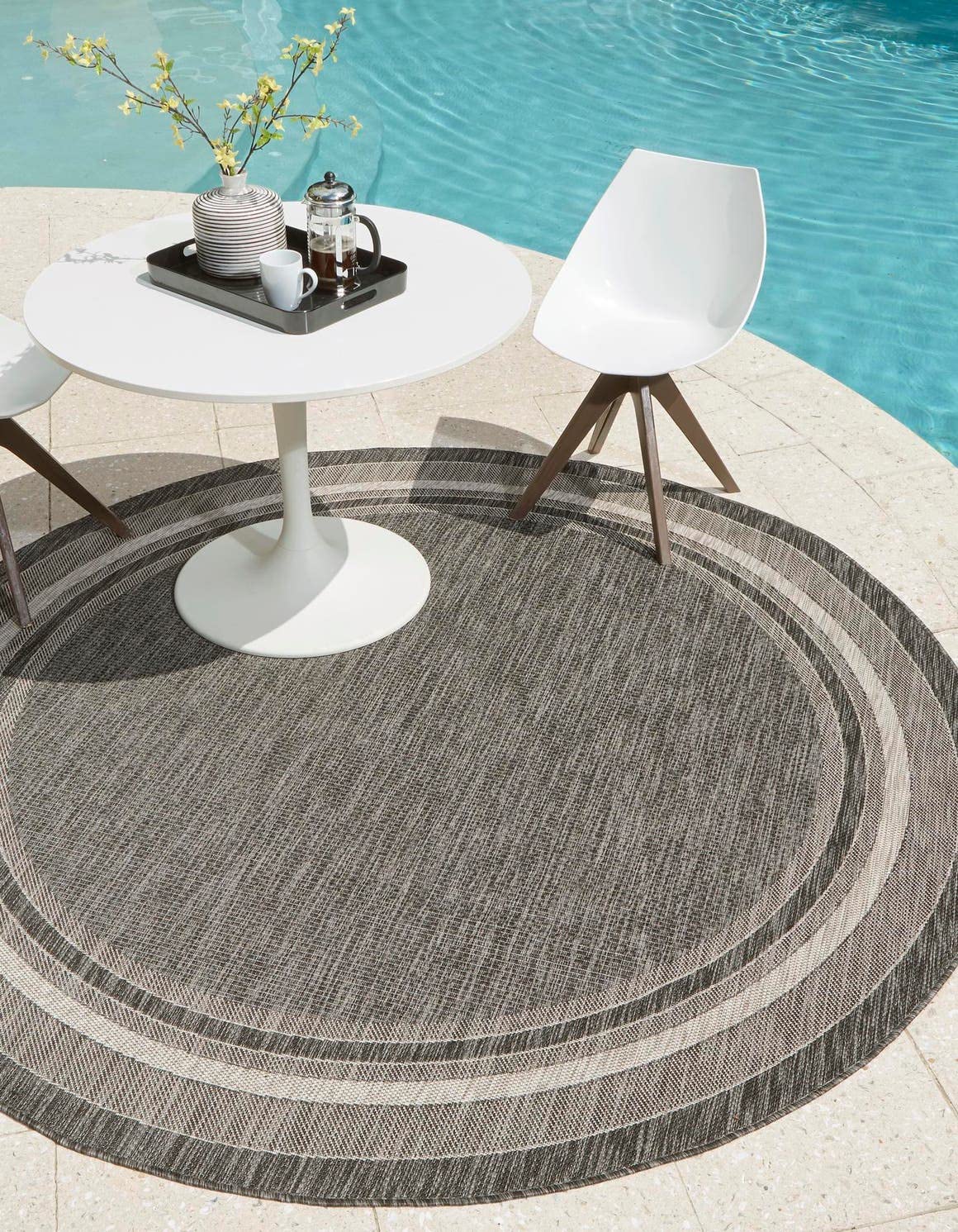 Unique Loom Outdoor Border Collection Area Rug - Soft Border (7' 10' Round, Black/ Ivory)