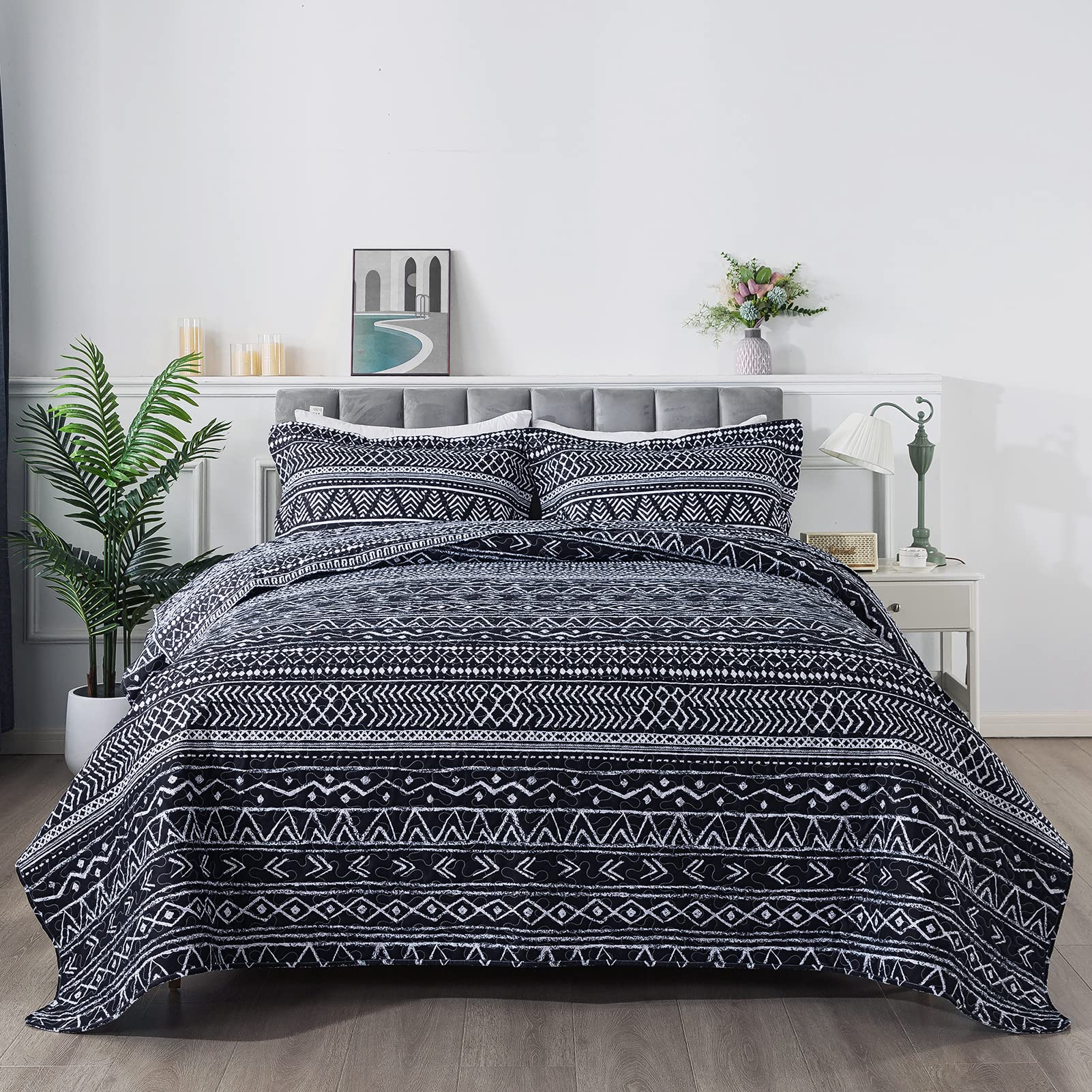 Travan 3-Piece Queen Quilt Set Striped Pattern Microfiber Soft Lightweight Bedding Set With Shams For All Season, Black Strips,