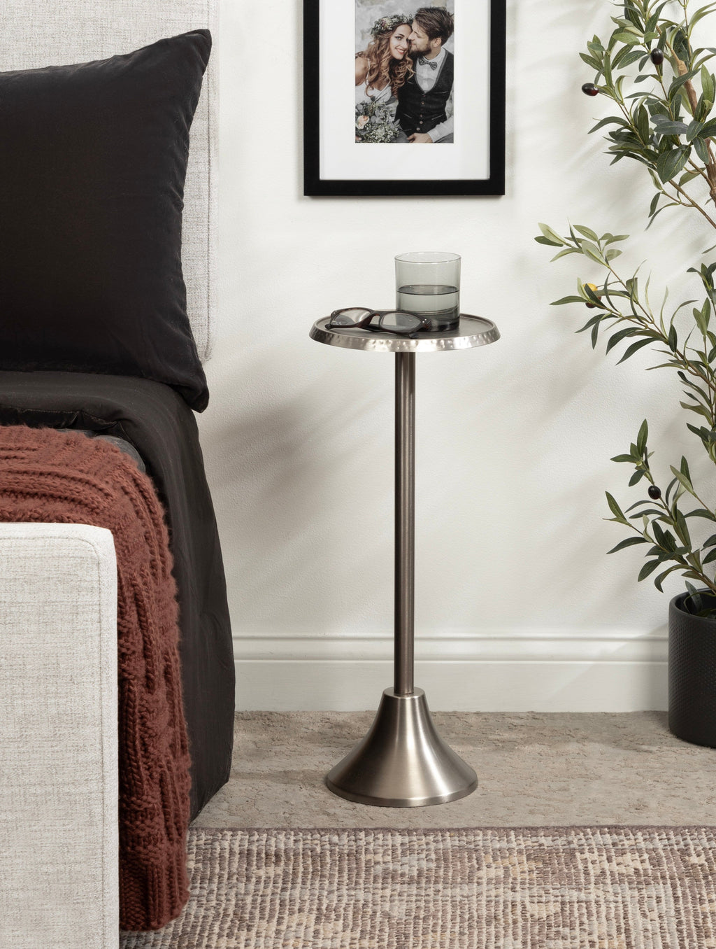 Sanzo Metal Drink Table