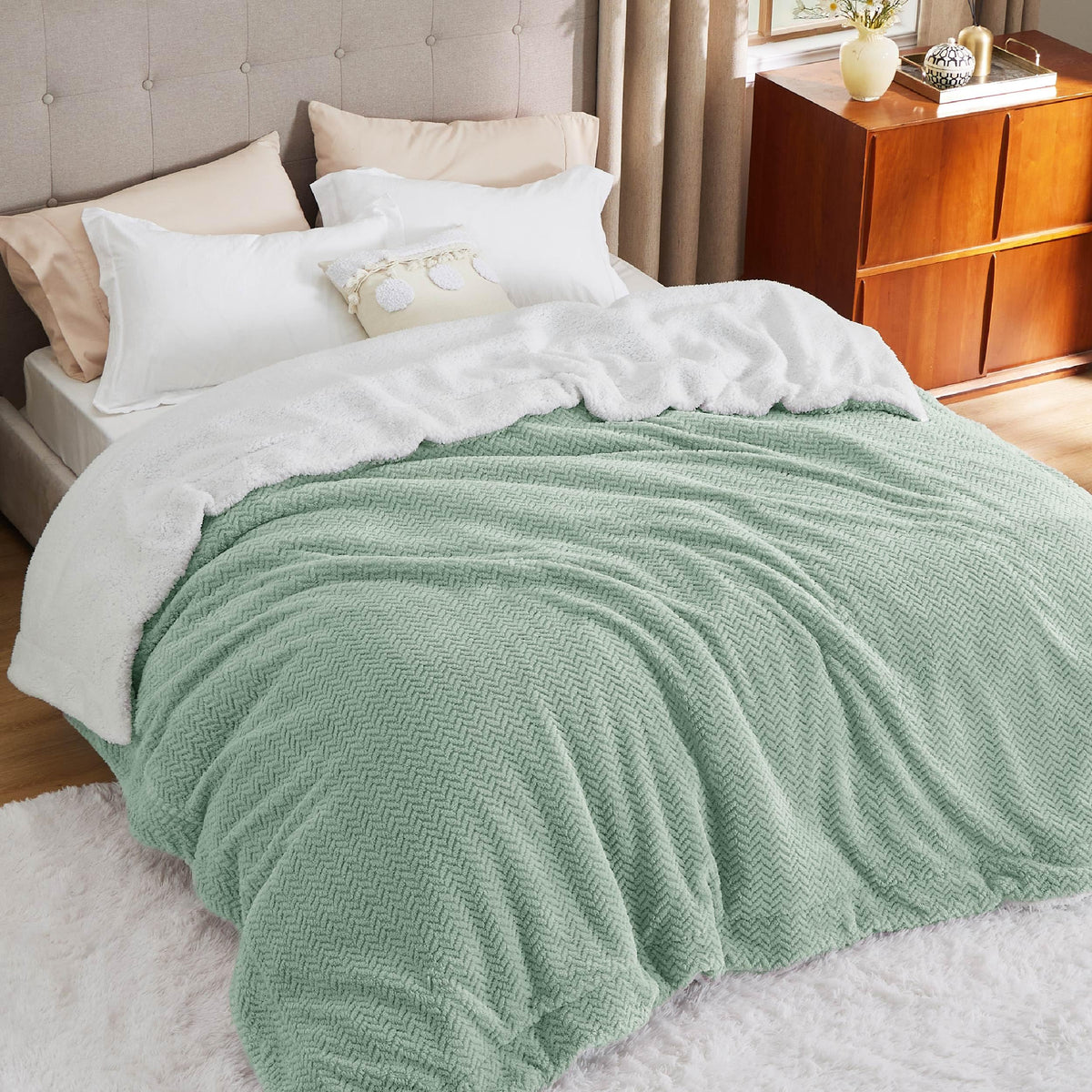 Bedsure Sherpa Blanket King Size for Bed - Herringbone Fleece Thick Warm Blanket for Winter, Fuzzy Soft Cozy Gift Blanket, Sage 