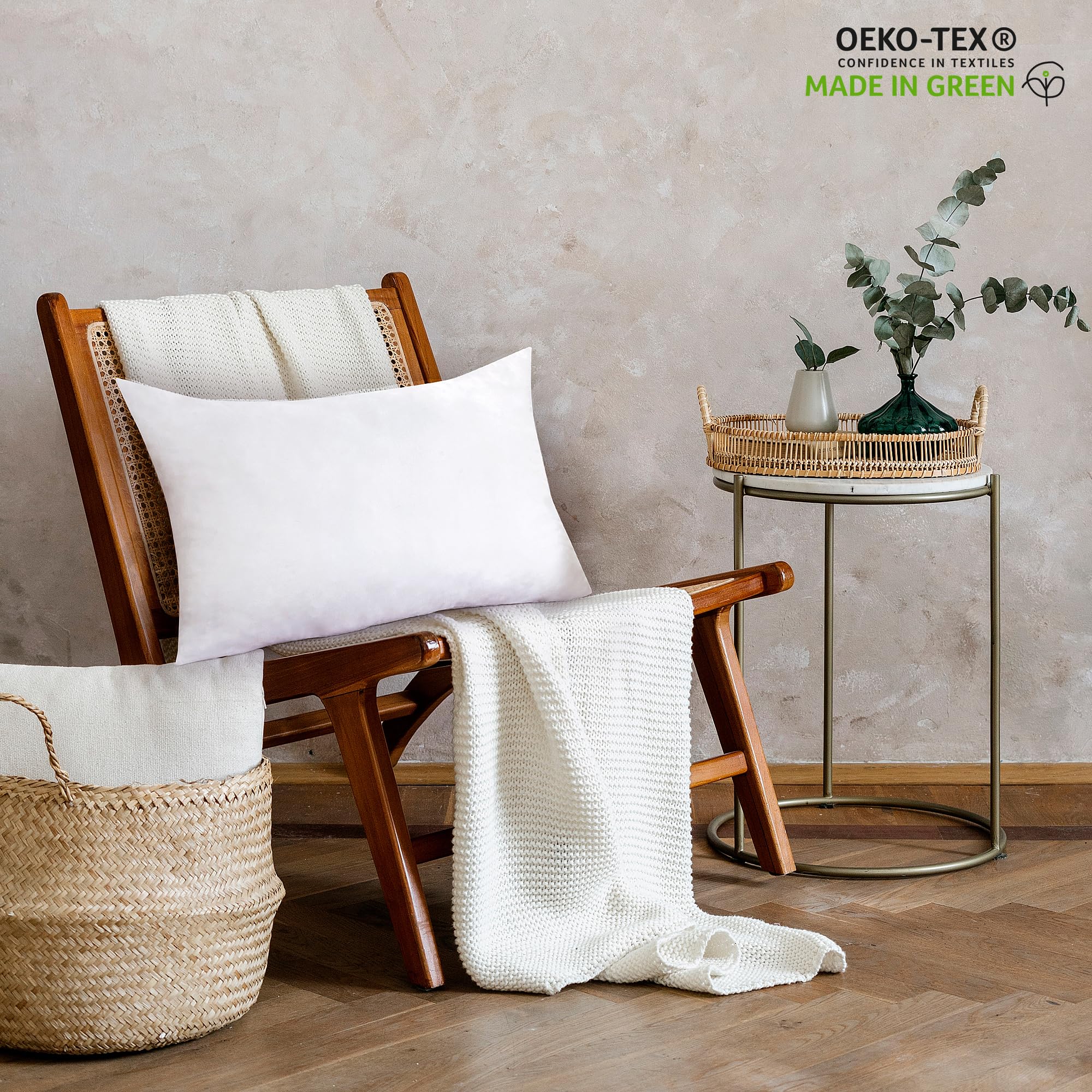 Royale Linens Throw Pillow Insert - Rectangle Pillow - Bed & Couch Pillow - Sofa Pillow Insert - Decorative Pillow Insert - Inne