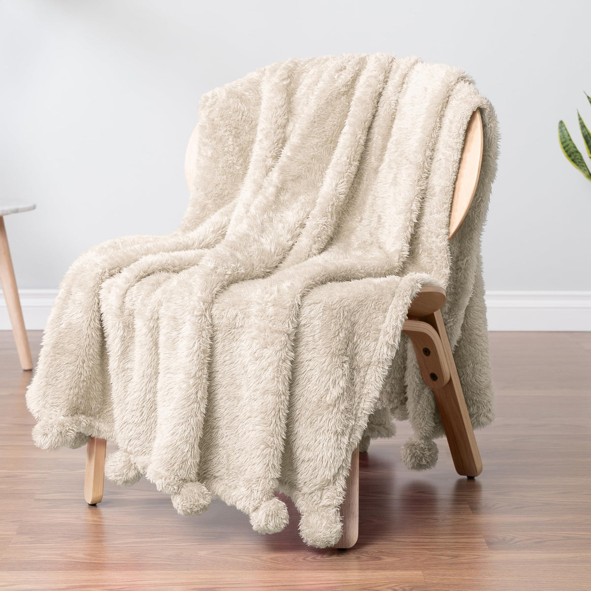 Pavilia Cream Sherpa Throw Blanket For Couch, Warm Plush Pom Pom Blanket Throw, Ivory Fuzzy Sofa Throw, Lightweight Soft Cozy Fl