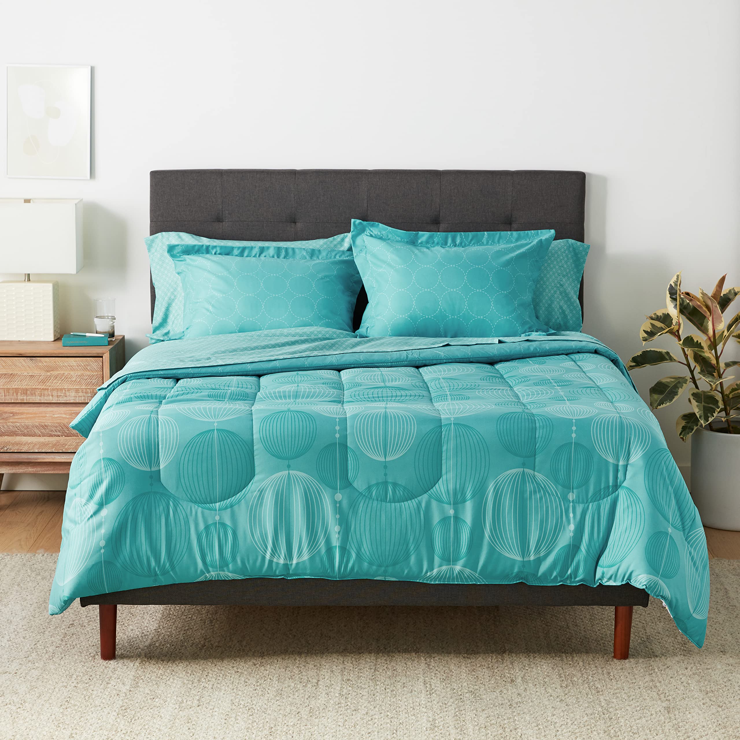 Amazon Basics Full/Queen Comforter Set with Sheets, 5-Piece Industrial Teal Bedding, Lightweight Microfiber Bed-in-a-Bag