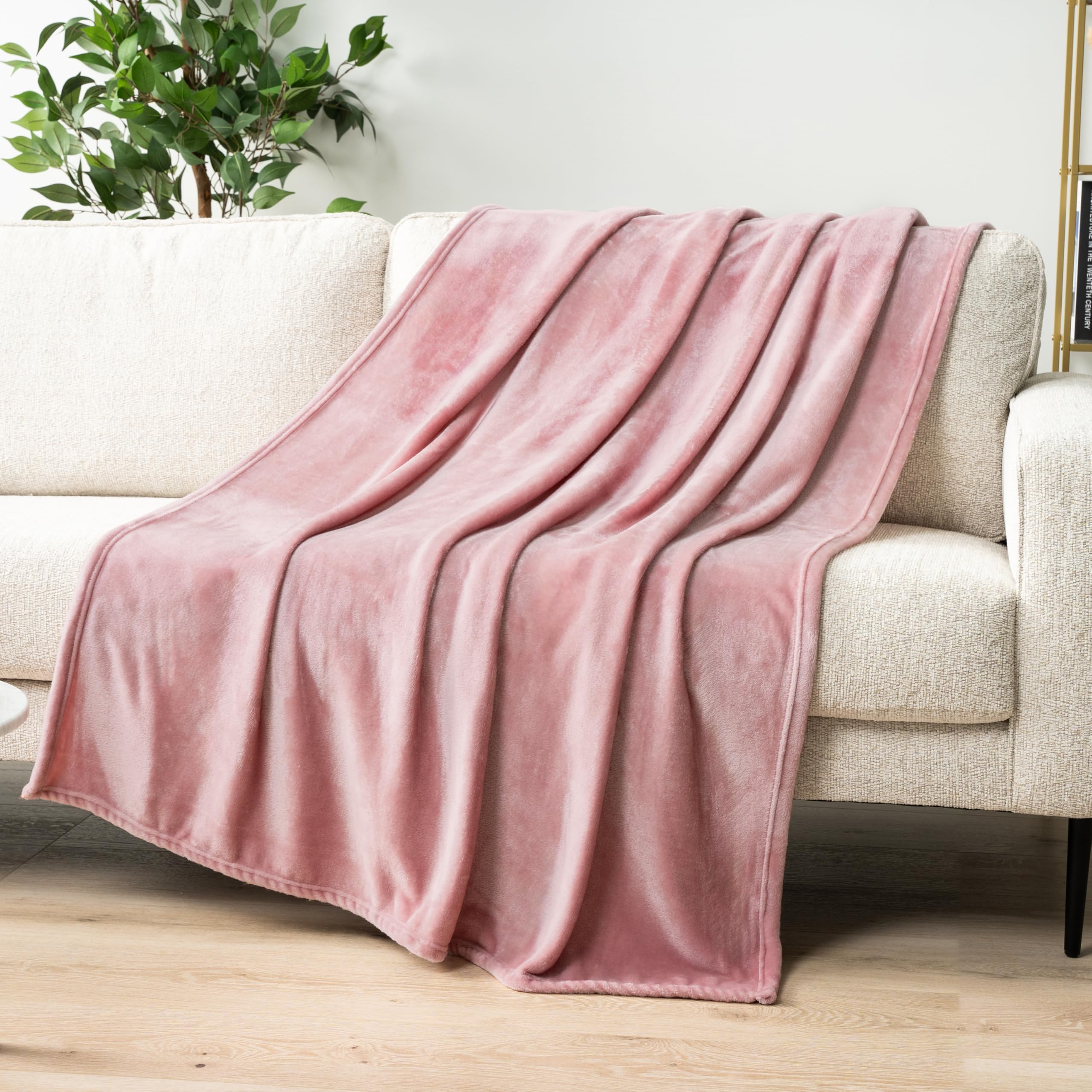 Pavilia Blush Pink Fleece Throw Blanket For Couch Twin Size, Pink Super Soft Fuzzy Flannel Throw For Sofa, Luxury Plush Microfib