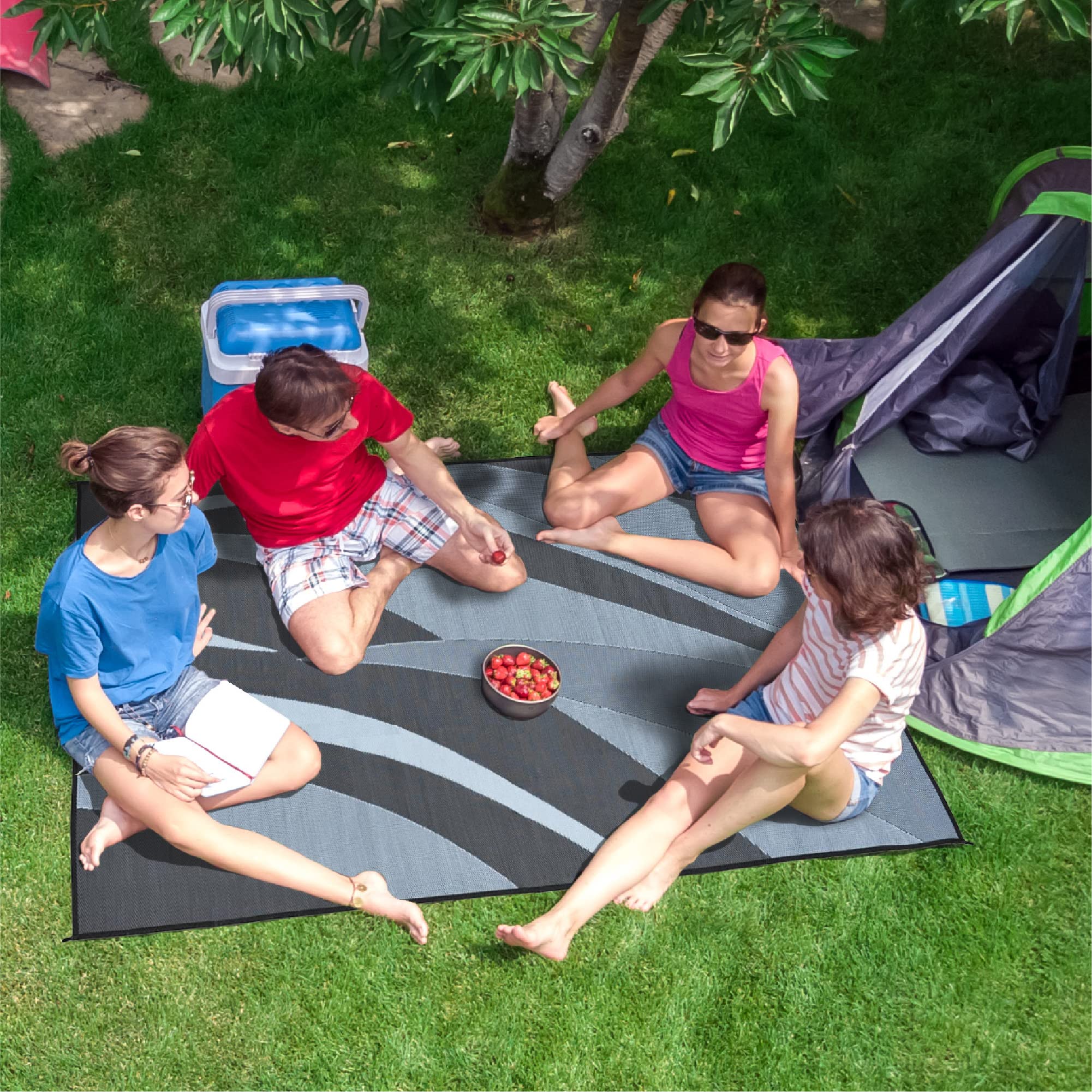 Stylish Camping Ga1 Reversible Graphic Patio Mat-8' X 12', Black/Silver