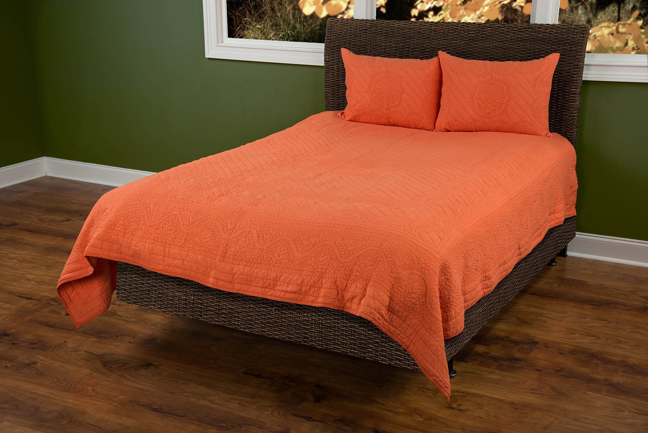 Rizzy Home | BT1791 | Cotton Quilt | 70"x86" Orange Floral