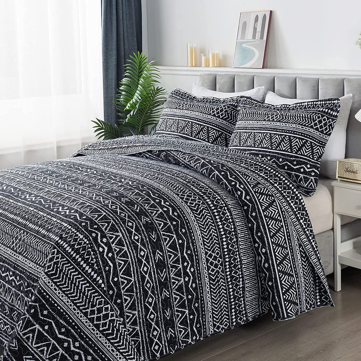 Travan 3-Piece Queen Quilt Set Striped Pattern Microfiber Soft Lightweight Bedding Set With Shams For All Season, Black Strips,