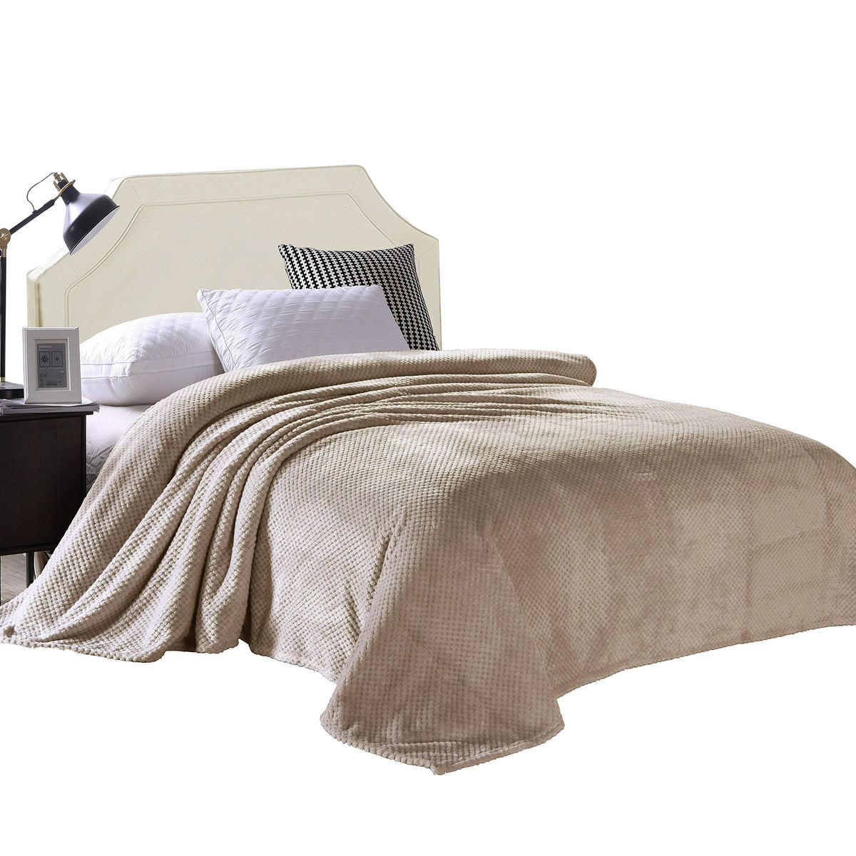 Exclusivo Mezcla Waffle Textured Soft Fleece Blanket, Queen Size Bed Blanket, Cozy Warm And Lightweight (Camel, 90X90 Inches)
