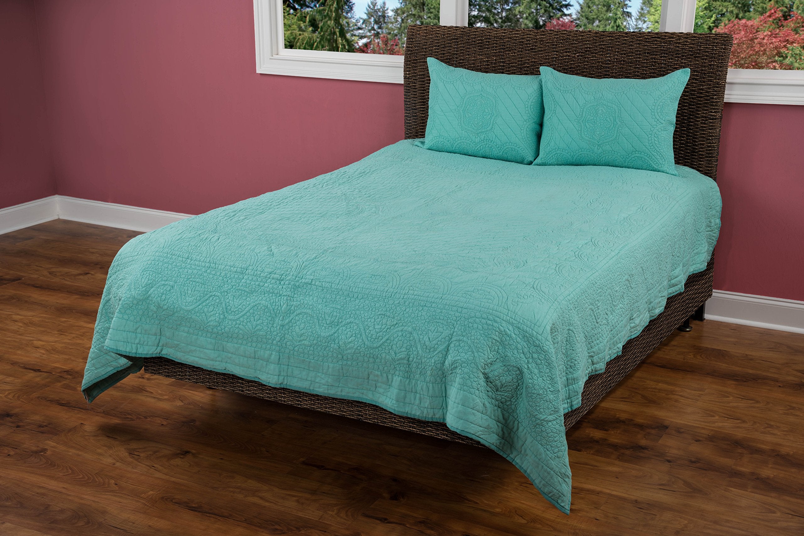 Rizzy Home | BT1793 | Cotton Quilt | 106"x92" Blue/Green/ Floral