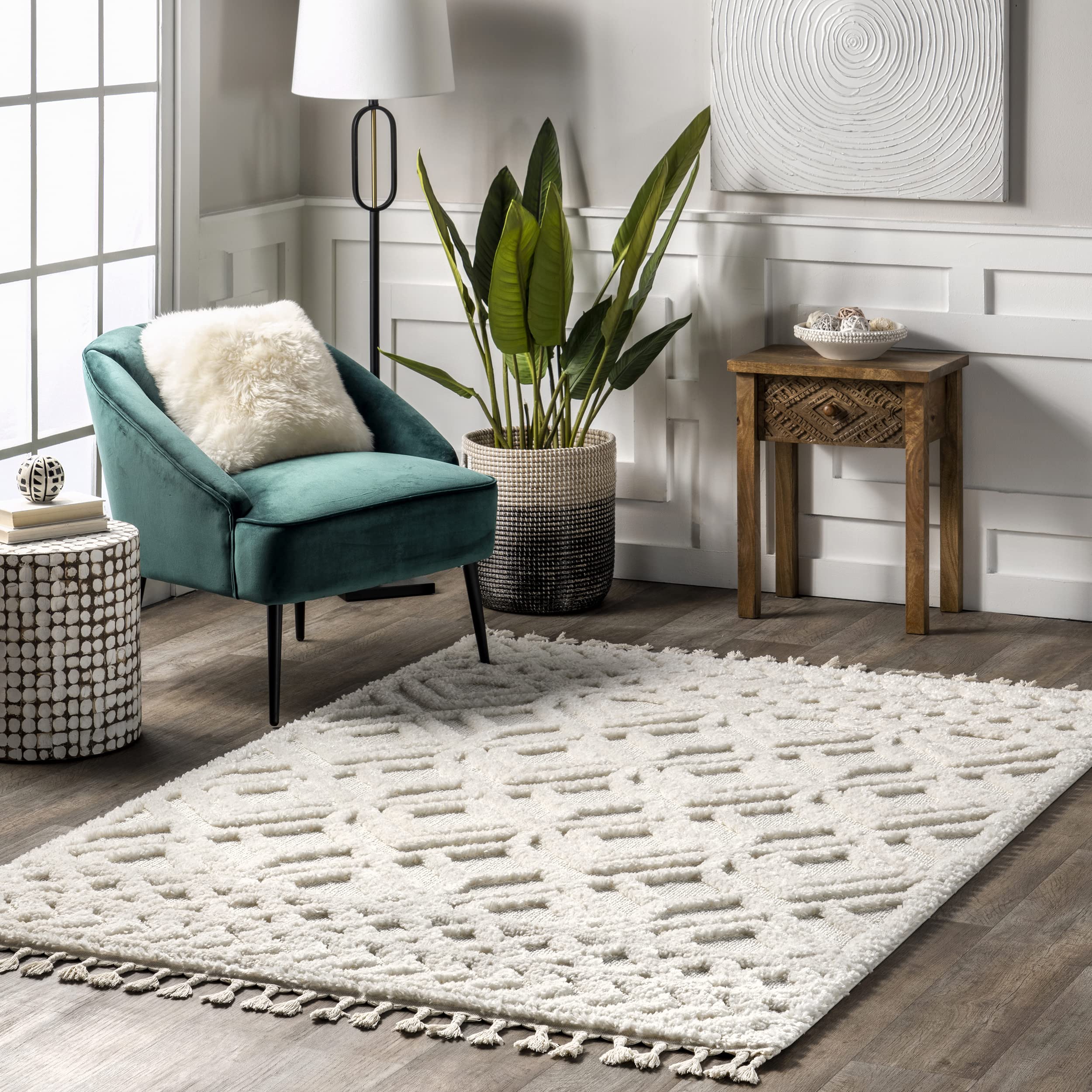 nuLOOM Akia Lattice High/Low Tassel Area Rug, 9x12, Beige