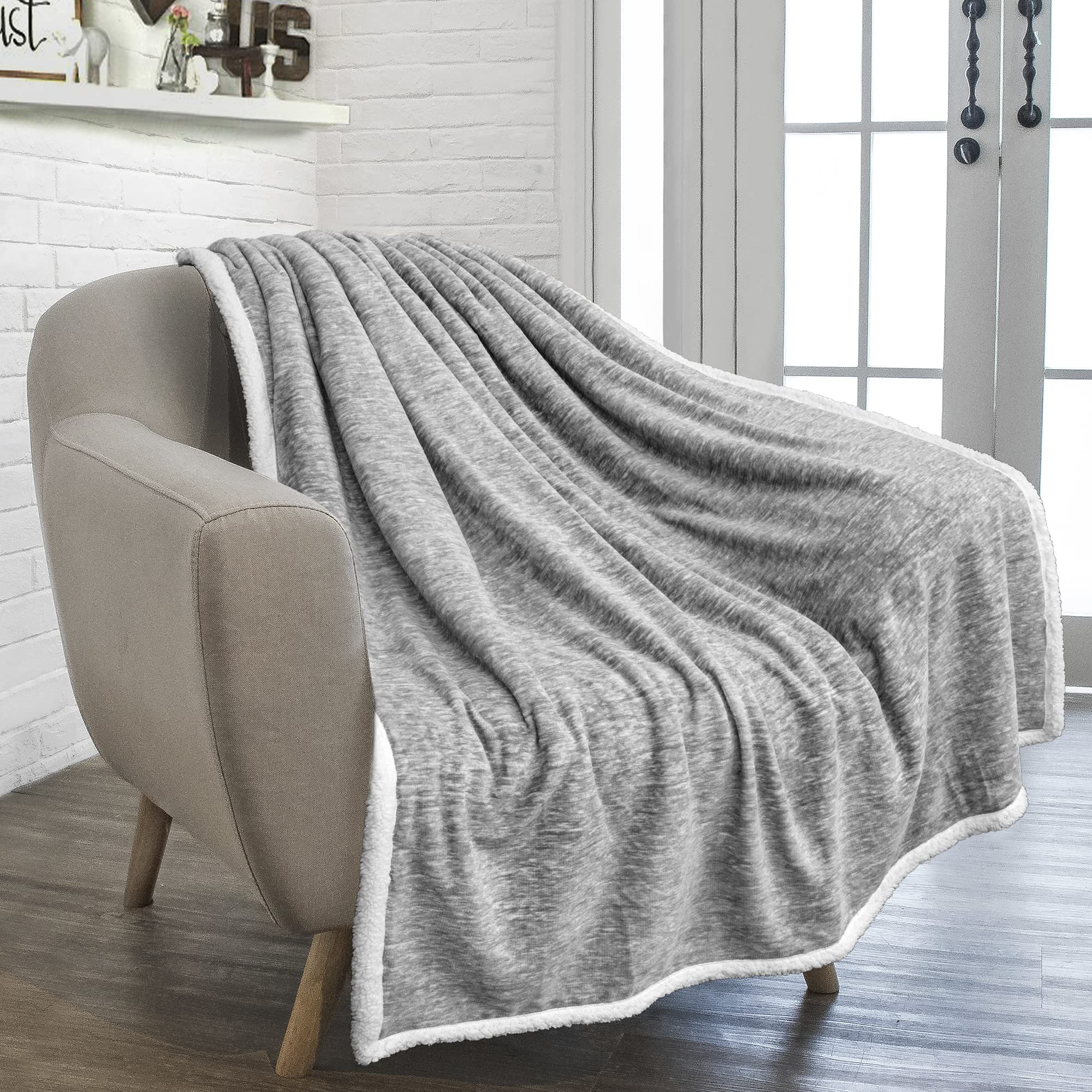 Pavilia Melange Light Gray Sherpa Blanket Throw Couch, Warm Soft Cozy Reversible Blanket Sofa Bed, Thick Plush Large Fleece Car