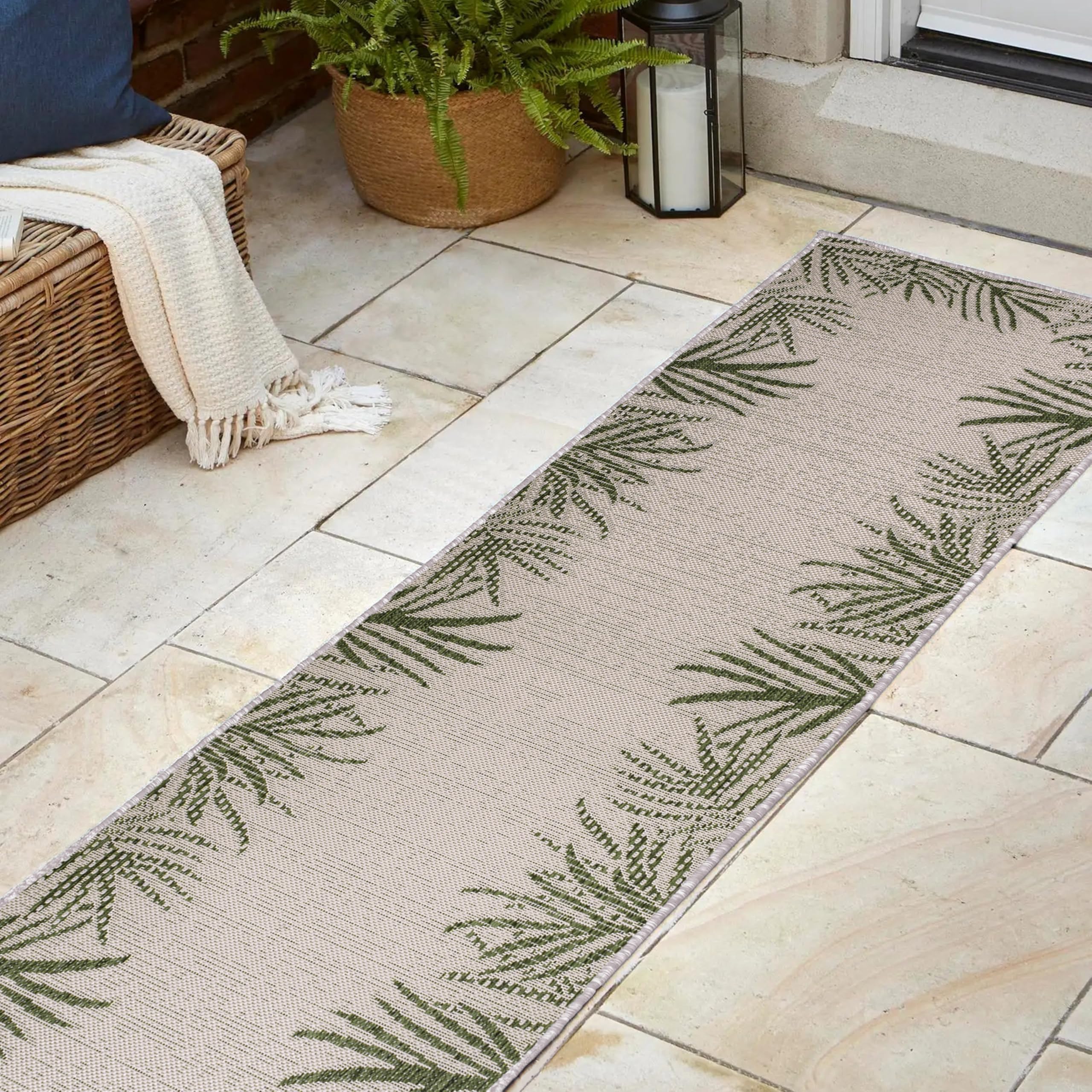 Jonathan Y Tsn207B-28 Isla Coastal Cottage Palm Frond Border Green/Cream 2 Ft. X 8 Ft. Indoor/Outdoor Runner Rug, Easy Cleaning,