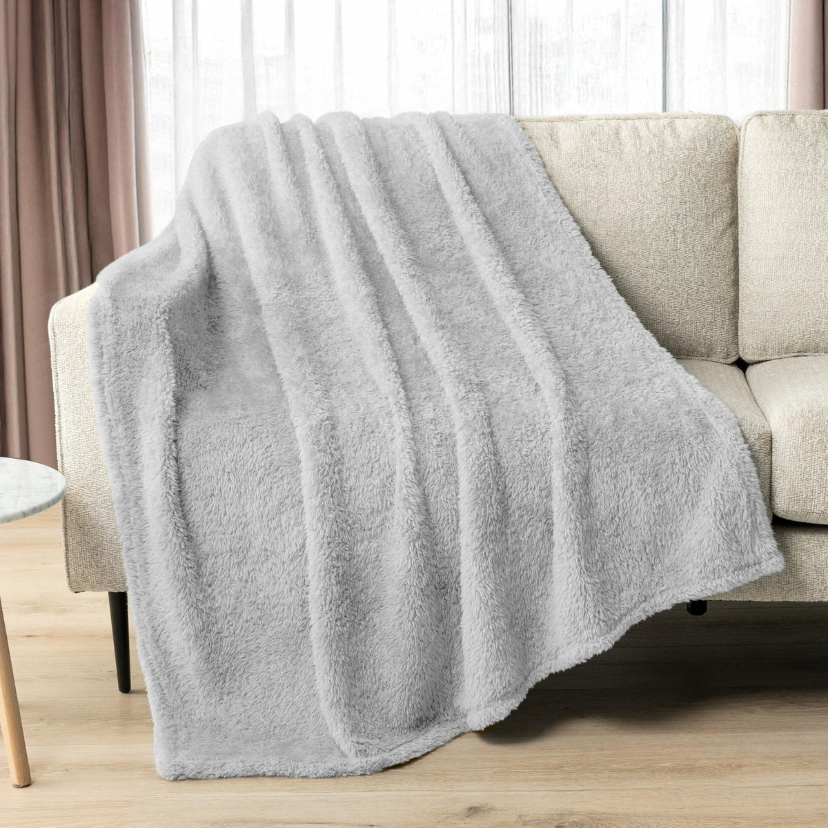 Pavilia Sherpa Throw Blanket For Couch Sofa, Light Grey Fluffy Warm Plush Blanket For Twin Bed, Cozy Super Soft Lightweight Thro
