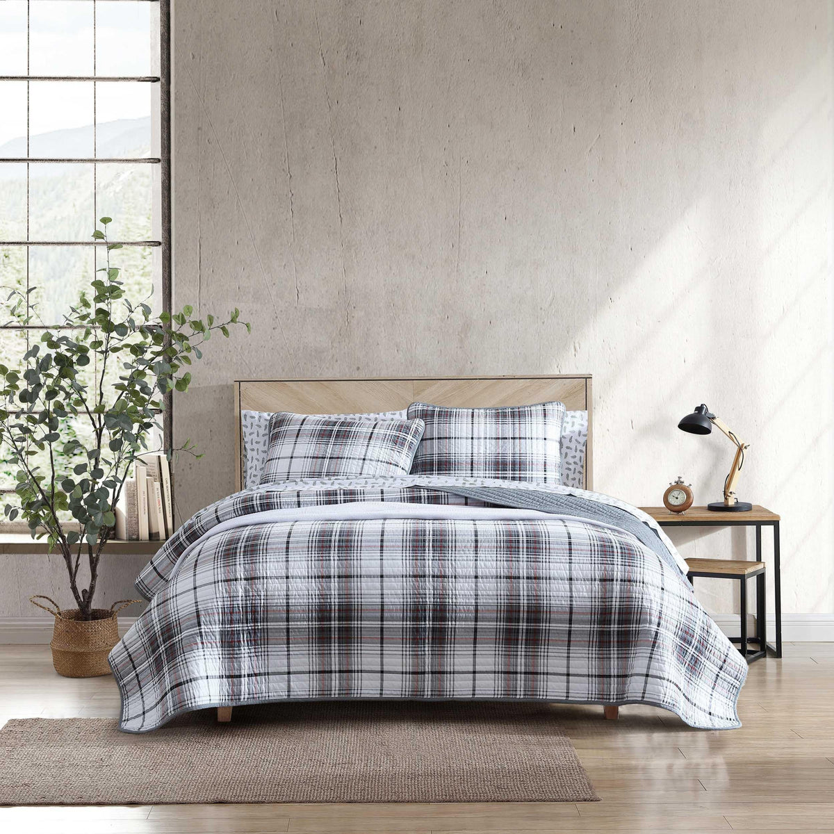 Eddie Bauer - King Quilt Set, Reversible Cotton Bedding With Matching Shams, Plaid Home Decor For All Seasons (Alder Plaid Grey,
