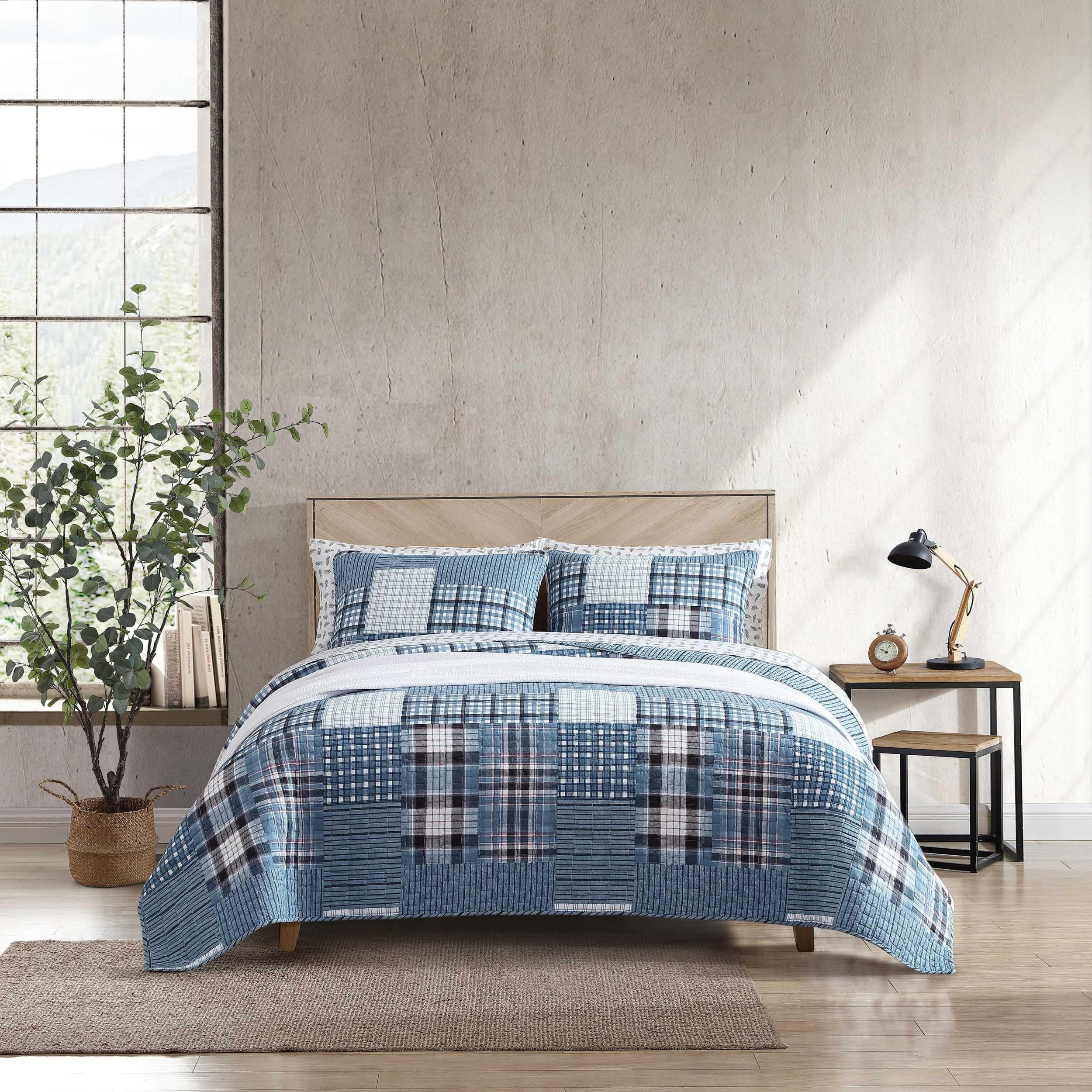 Eddie Bauer - King Quilt Set, Reversible Cotton Bedding With Matching Shams, Patchwork Plaid Home Decor (Hawthorne Blue, King)