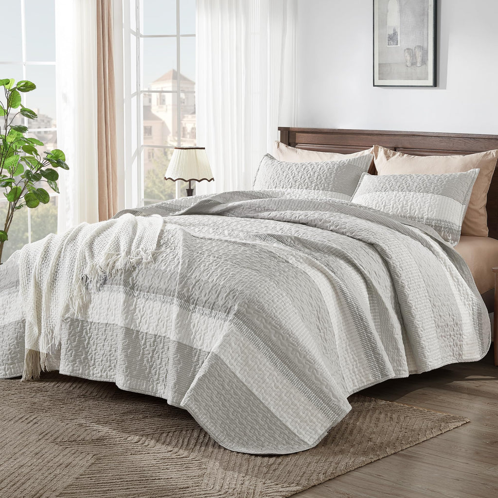 Andency California King Quilt Set - Linen Grey Lightweight Soft Quilt Cal King - Summer Bedspread California King Size - Bedding Coverlet For All Seasons (Includes 1 Quilt, 2 Pillow Shams)
