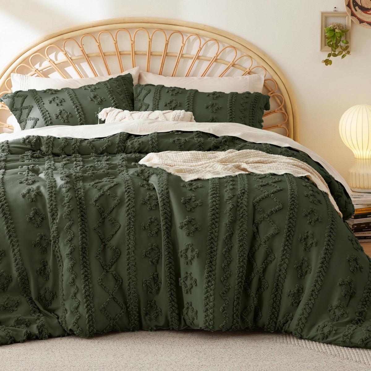 Bedsure Tufted Boho Comforter Set Queen Size - Olive Green Boho Bedding Comforter Set, 3 Pieces Farmhouse Shabby Chic Embroidery