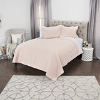 Rizzy Home | BQ4520 | Cotton Quilt | 90"x92" Pinkred Solid