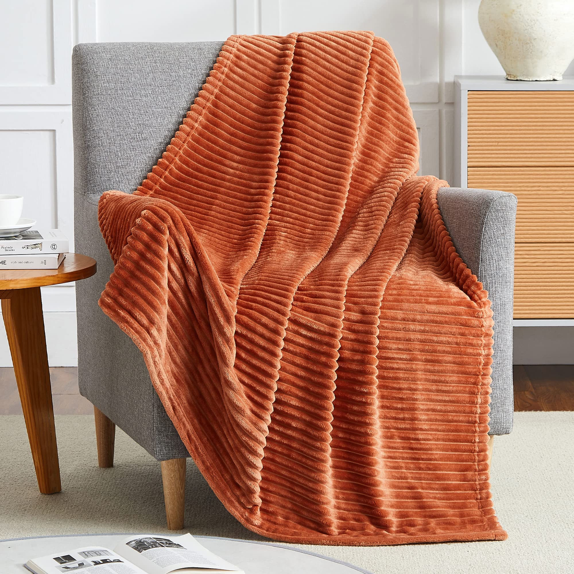 Geniospin Fleece Throw Blanket, Flannel Extra Soft Lightweight Blanket With Strip, Plush Fuzzy Cozy Blankets And Throws For Couc