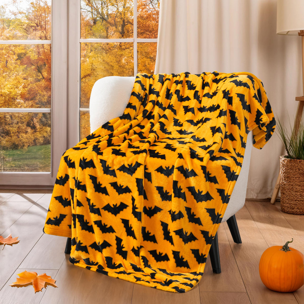 Pavilia Halloween Throw Blanket For Couch | Bat Fall Halloween Fleece Blanket | Soft, Plush, Warm Black Fall Cabin Throw, 50X60