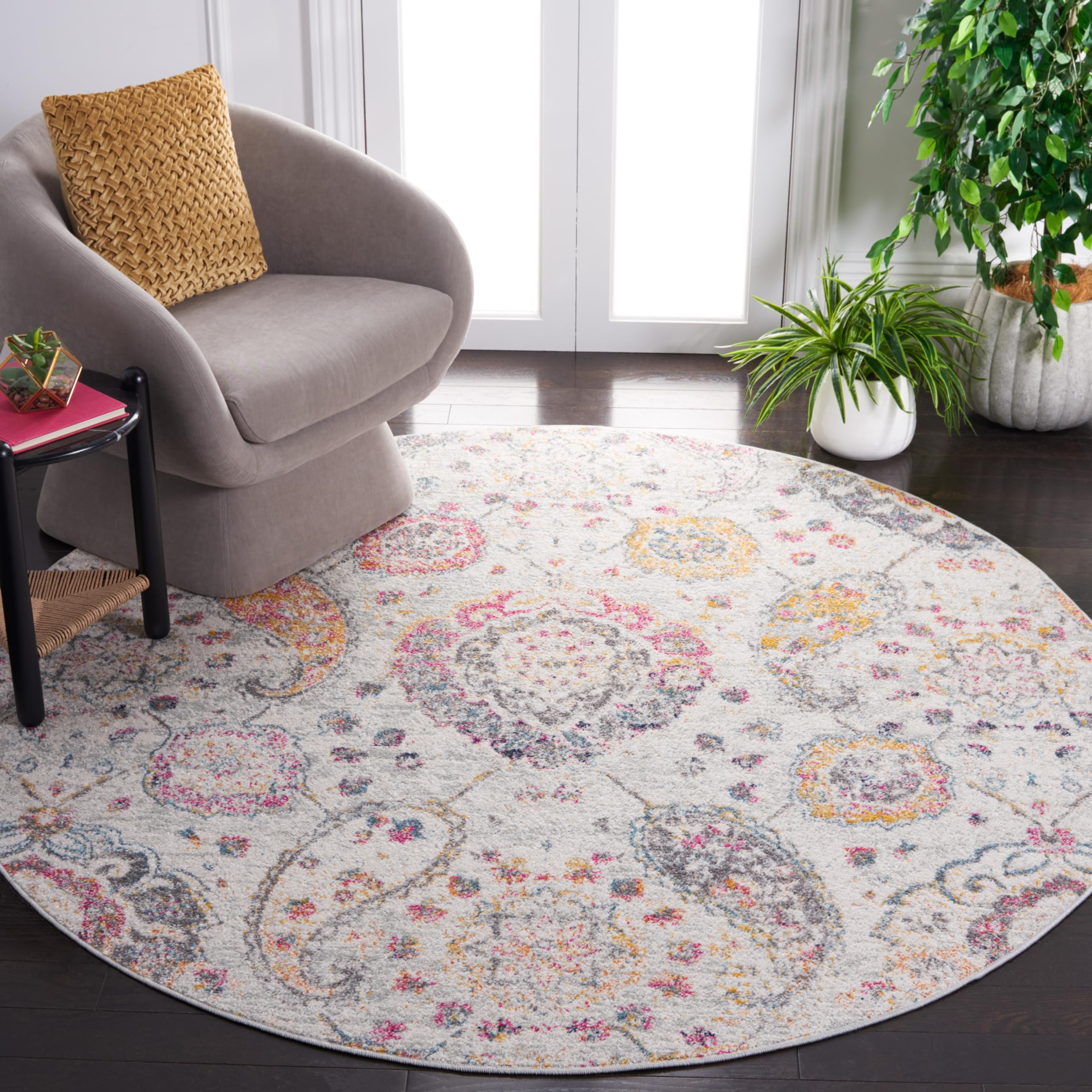 SAFAVIEH Madison Collection Area Rug - 67 Round, Grey & Gold, Boho Chic Glam Paisley Design, Non-Shedding & Easy Care, Ideal fo