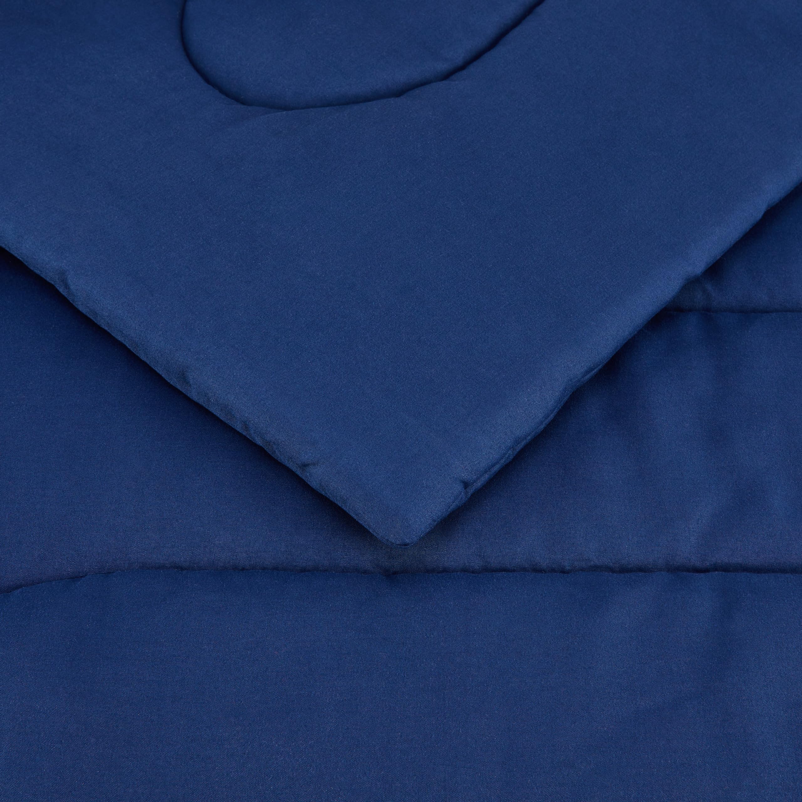 Amazon Basics 3 Piece Microfiber Kid'S Comforter And Pillow Sham Set, Full/Queen, Navy, Solid