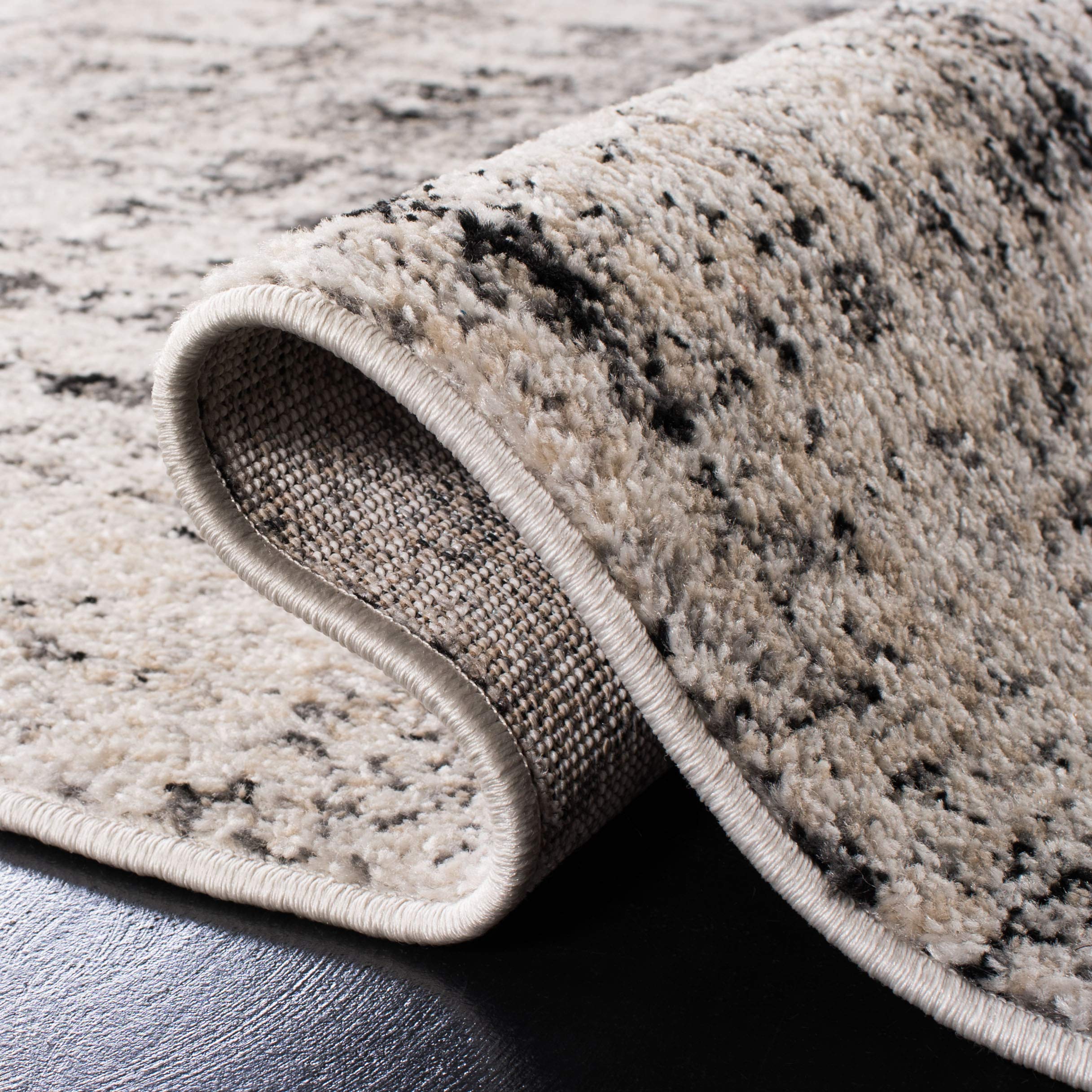 Safavieh Adirondack Collection 4' Square Silver / Black Adr207D Modern Abstract Non-Shedding Living Room Bedroom Accent Rug